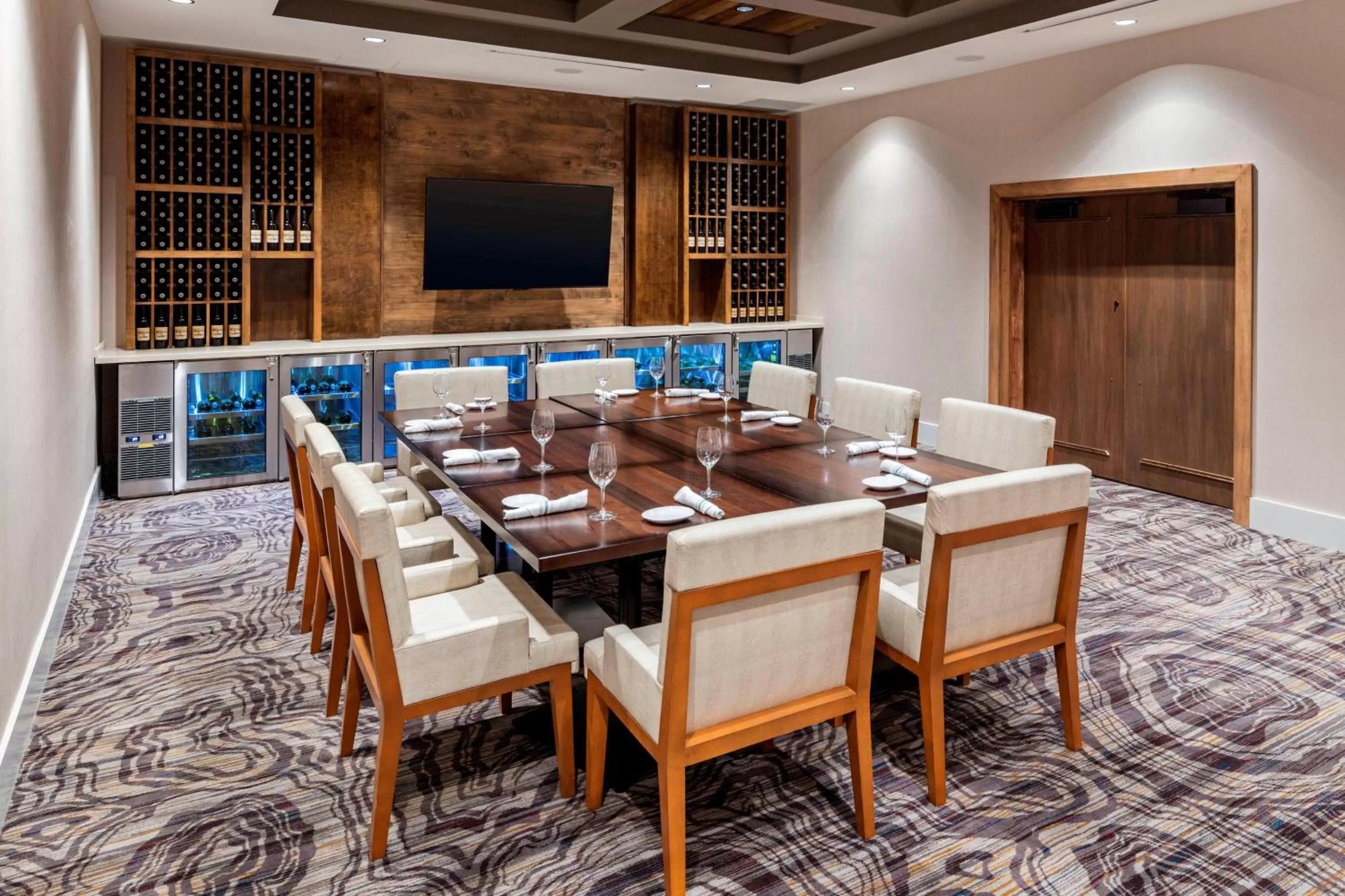 Restaurant/places to eat in Baton Rouge Marriott