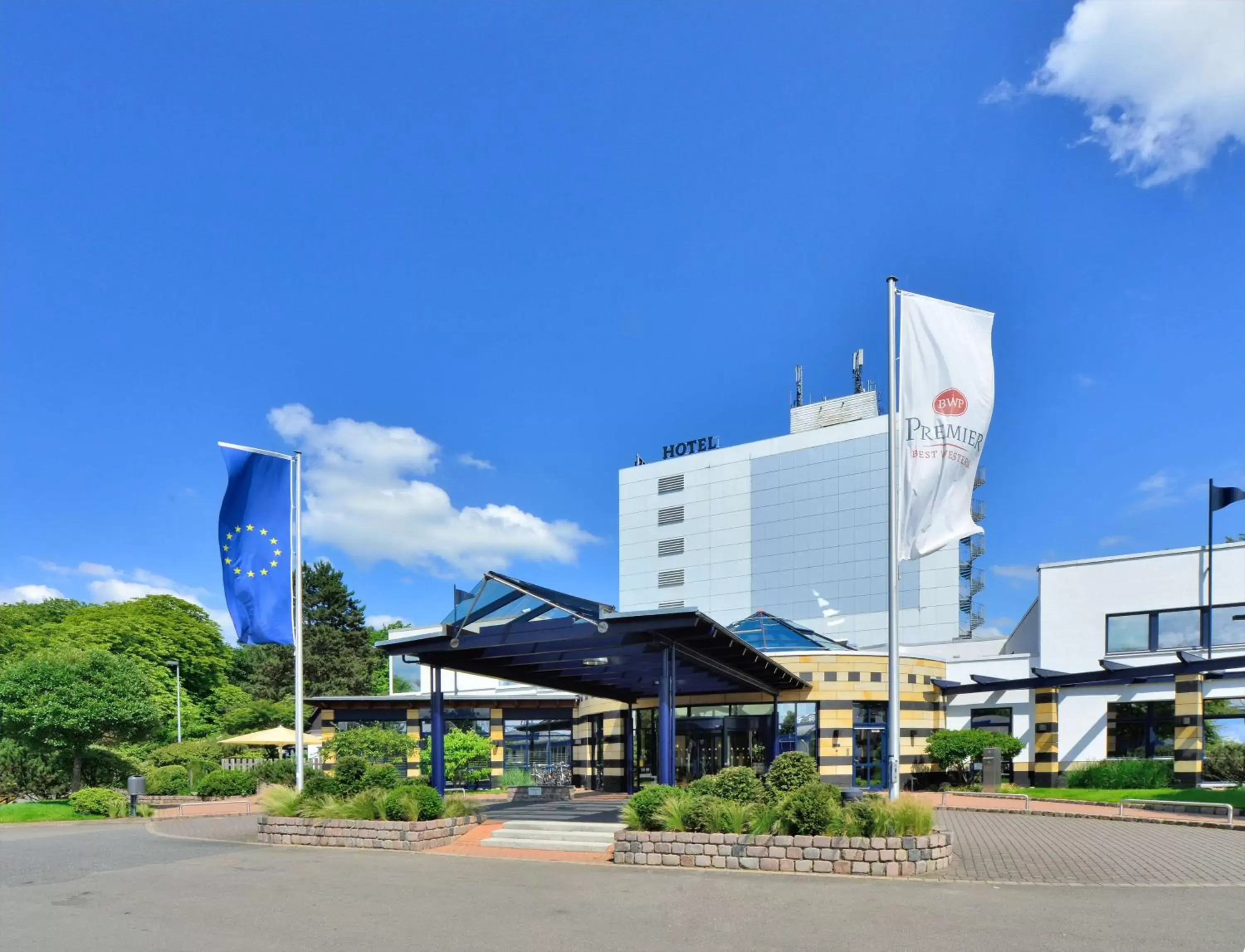 Property Building in Best Western Premier Parkhotel Kronsberg