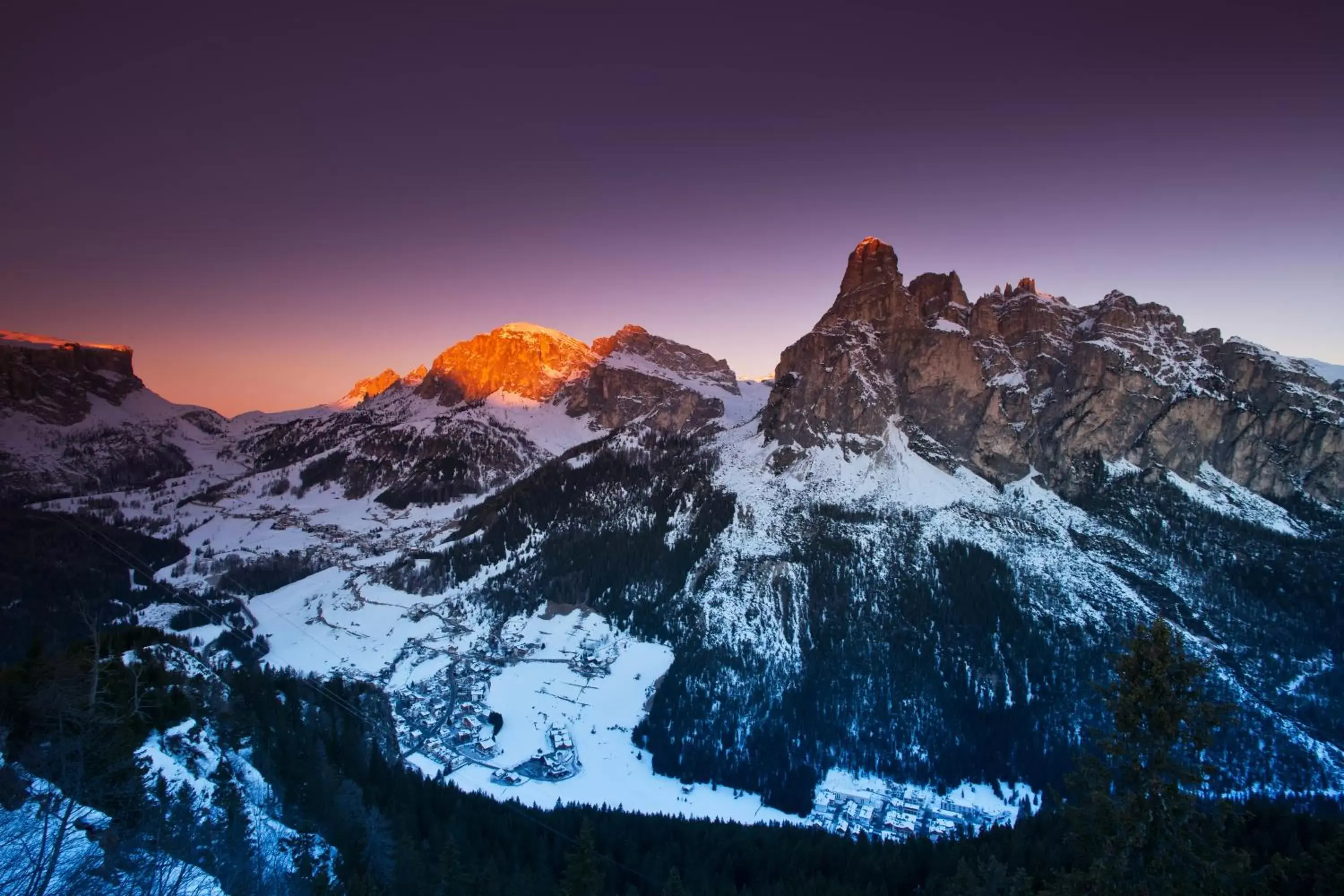 Bird's eye view, Winter in Hotel Miramonti Corvara