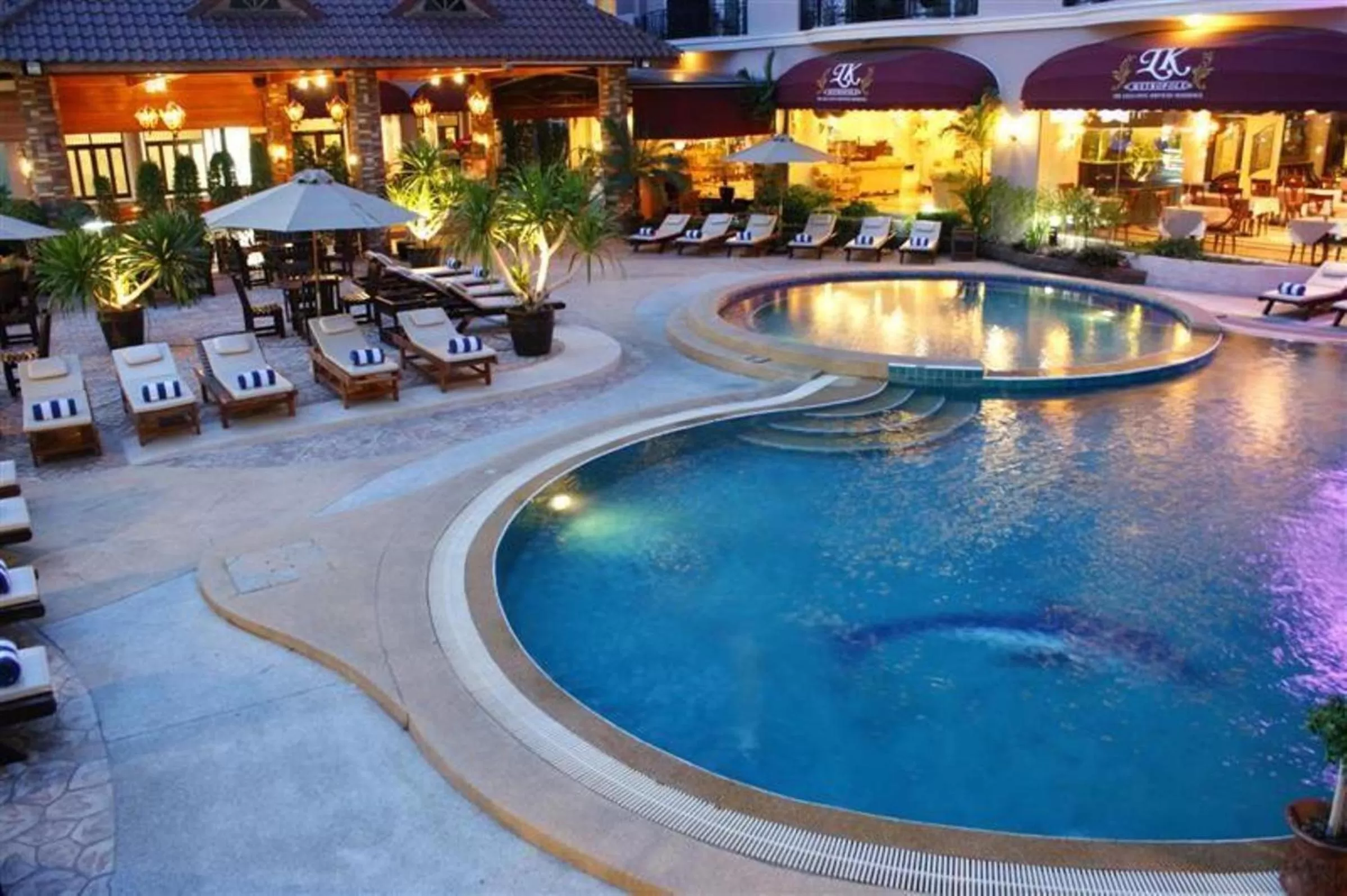 Swimming pool in LK Metropole
