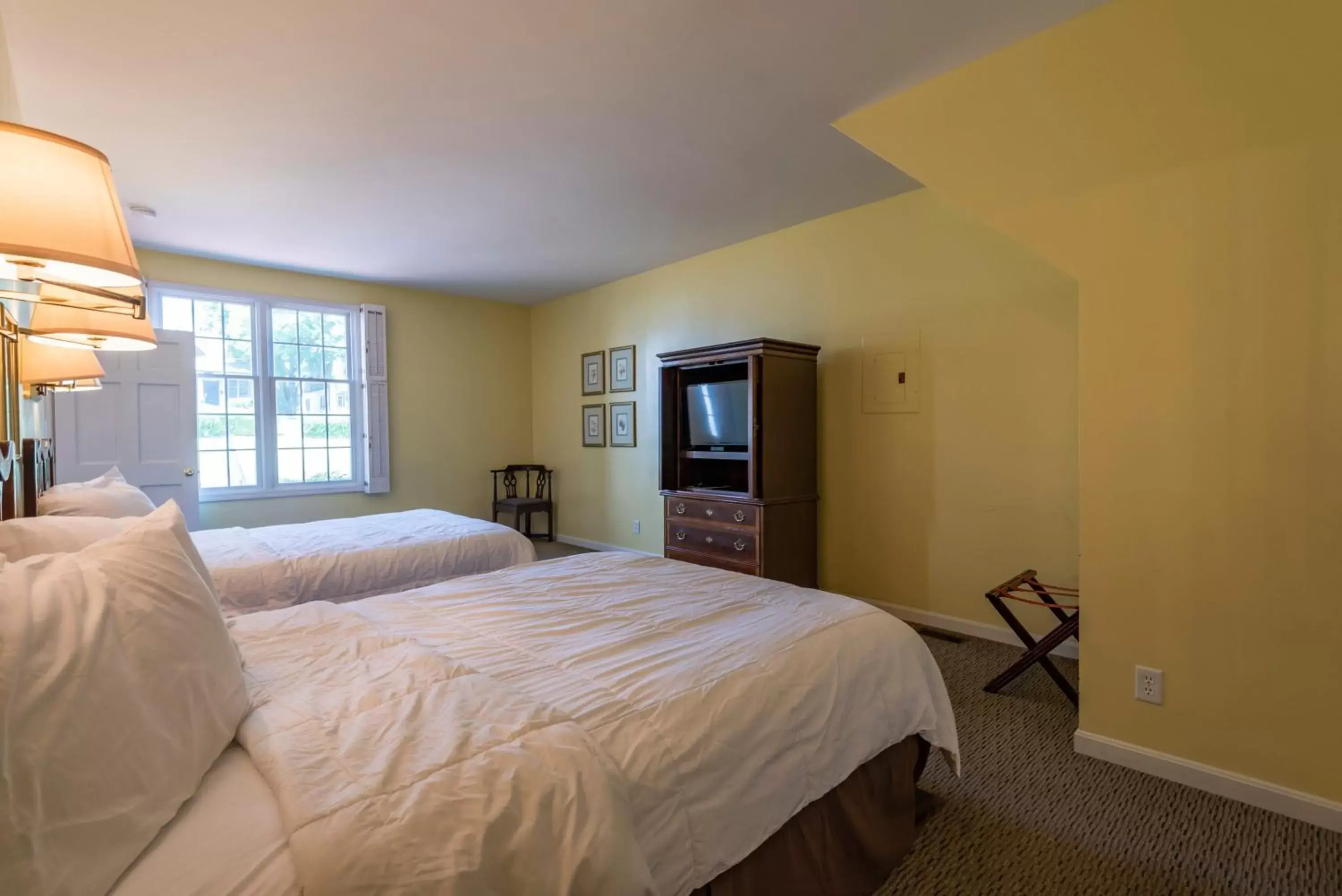 Bedroom in Century Suites Hotel