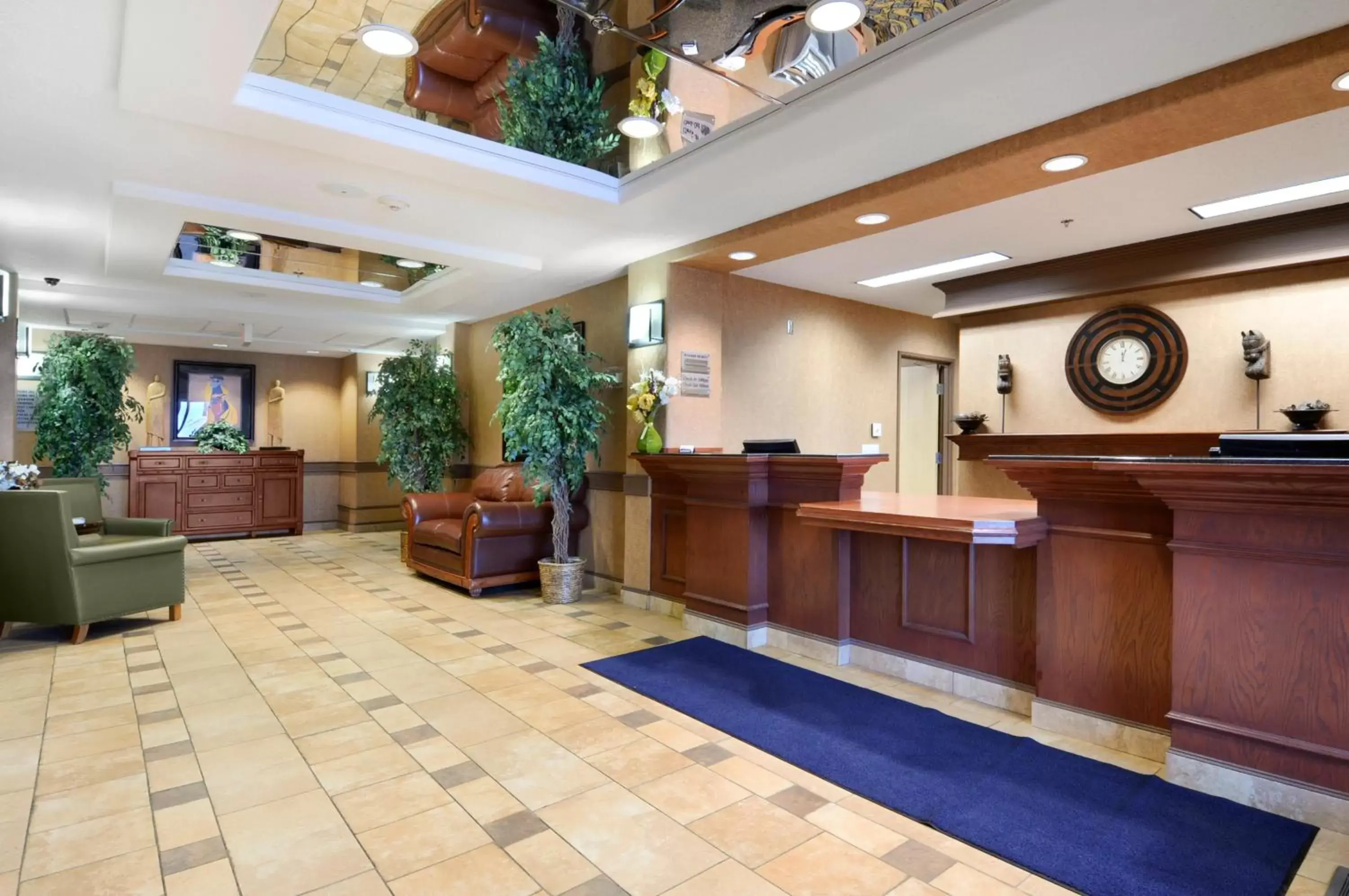 Lobby or reception in Days Inn & Suites by Wyndham Strathmore Lobby or reception in Days Inn & Suites by Wyndham Strathmore