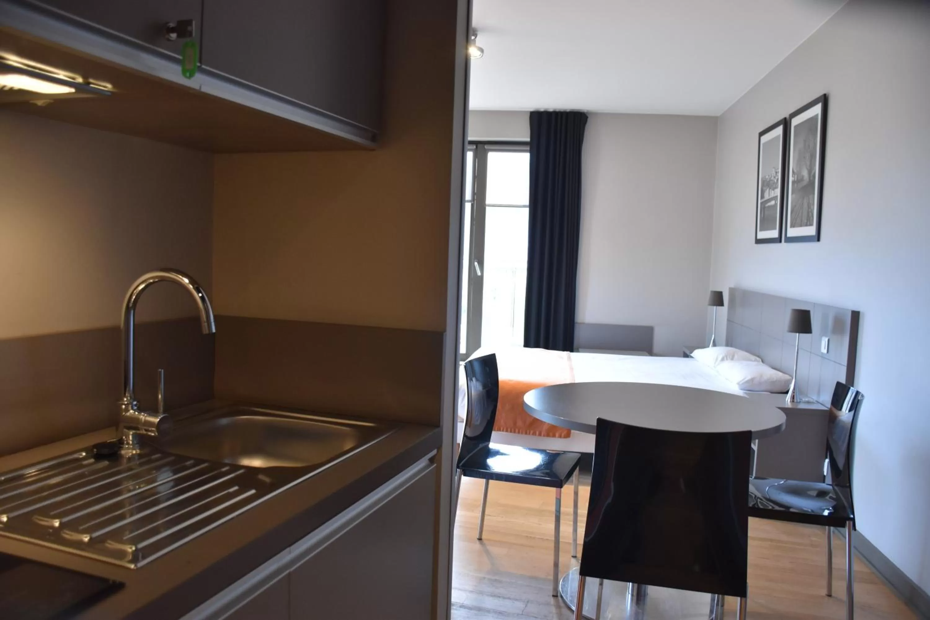 Kitchen or kitchenette in Adonis Lyon Dock Ouest