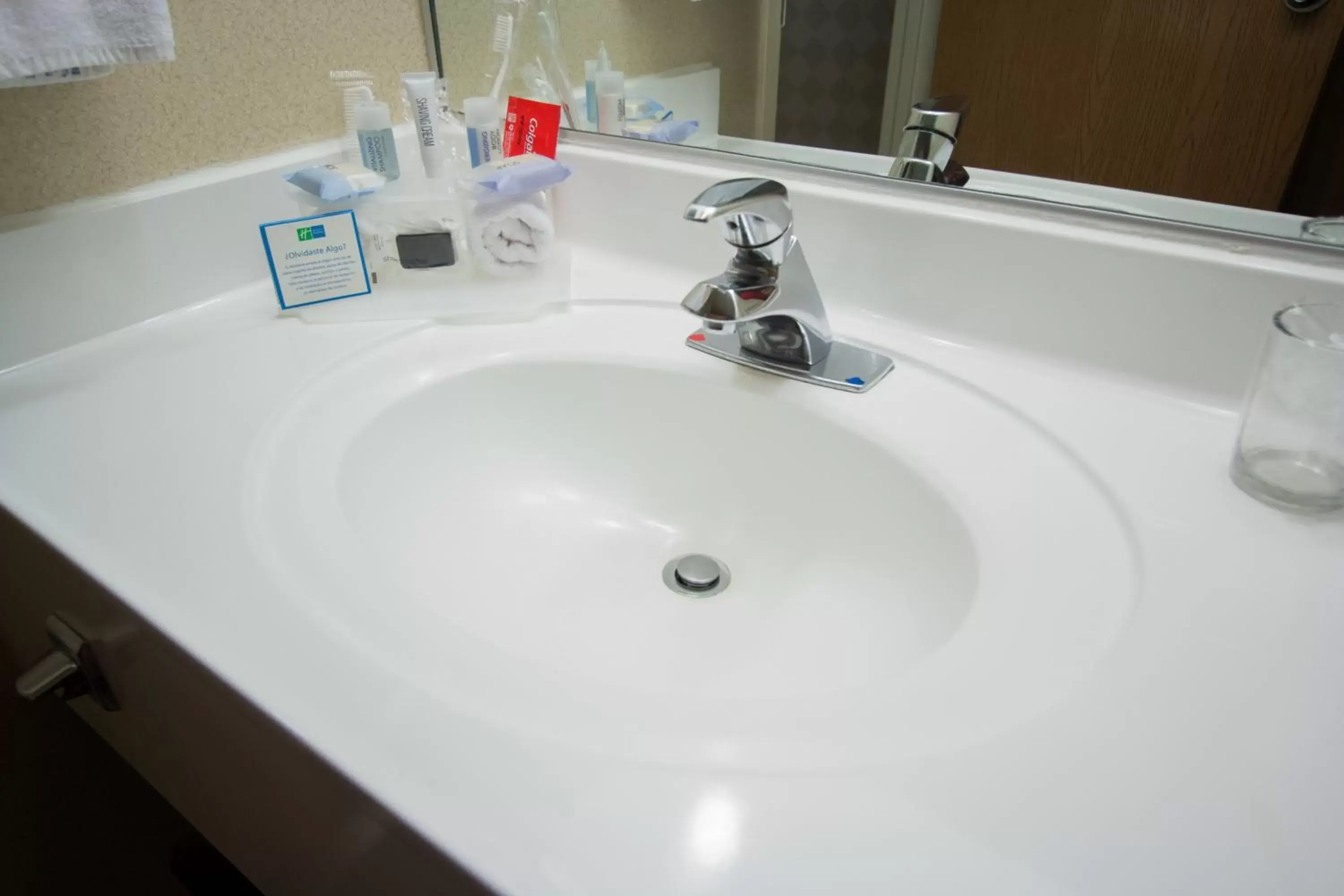 Bathroom in Holiday Inn Express Monterrey Galerias-San Jeronimo, an IHG Hotel