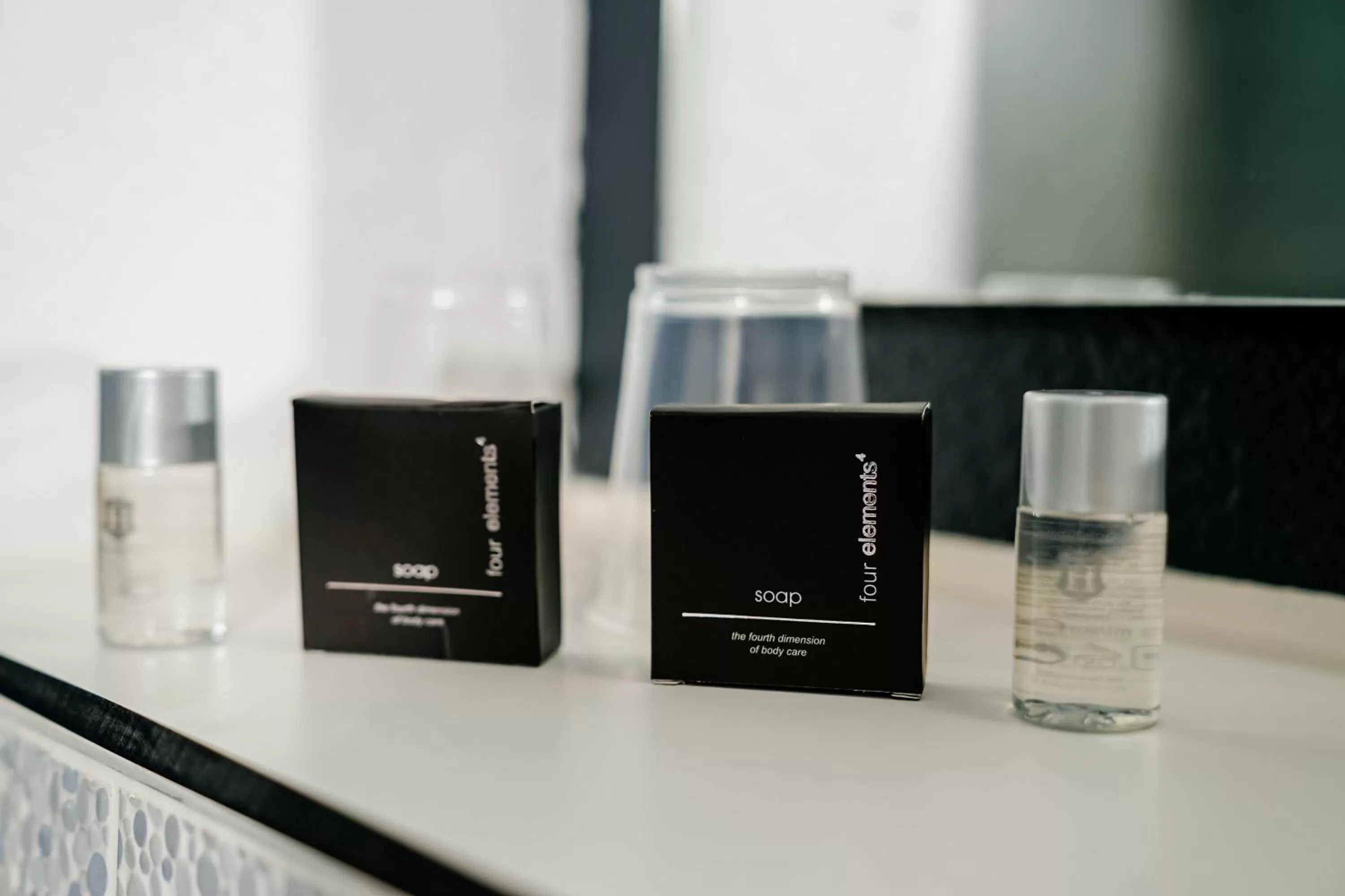 Bathroom in Kyriad Lille - Roncq