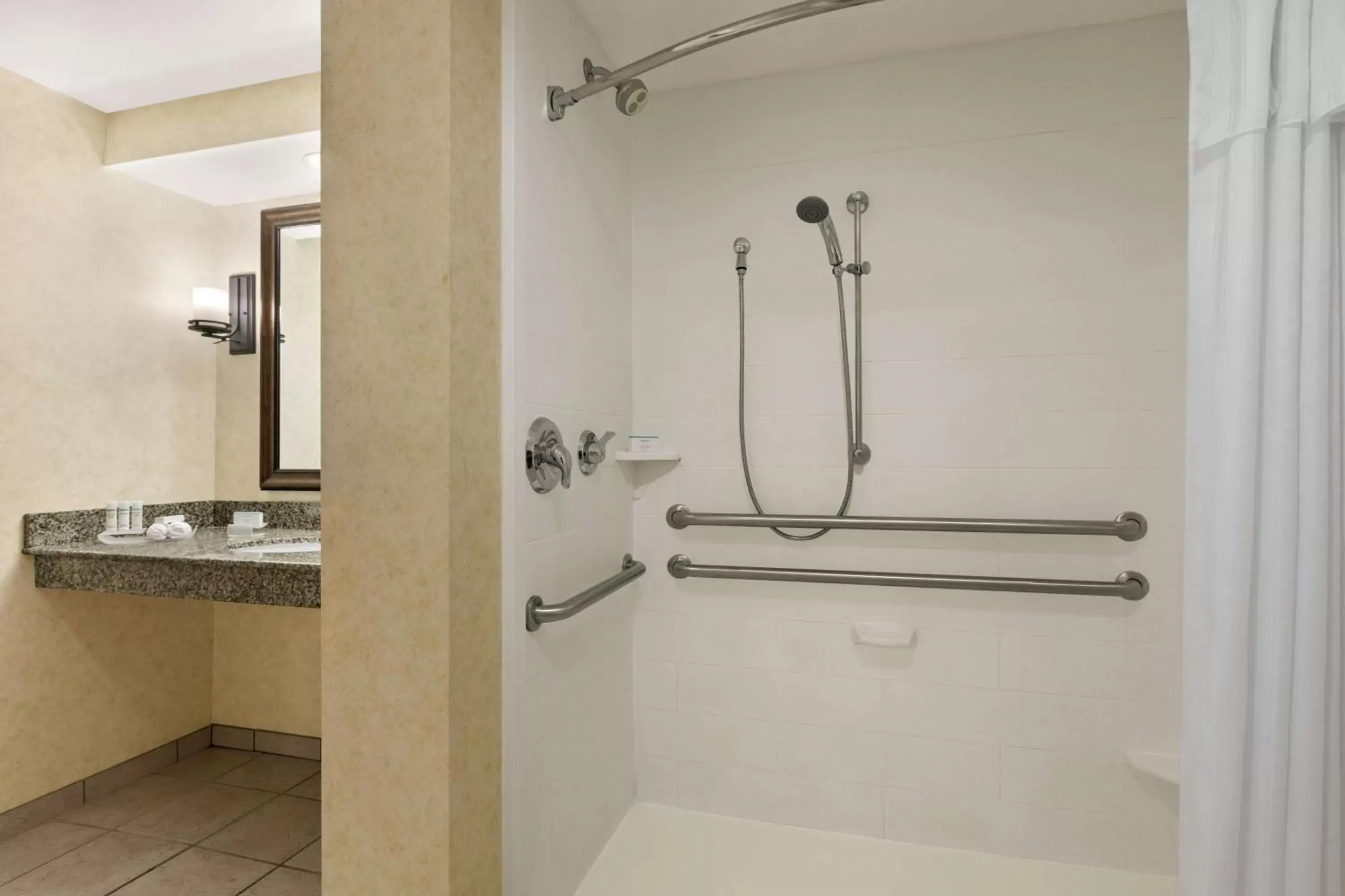 Bathroom in Homewood Suites Syracuse-Liverpool