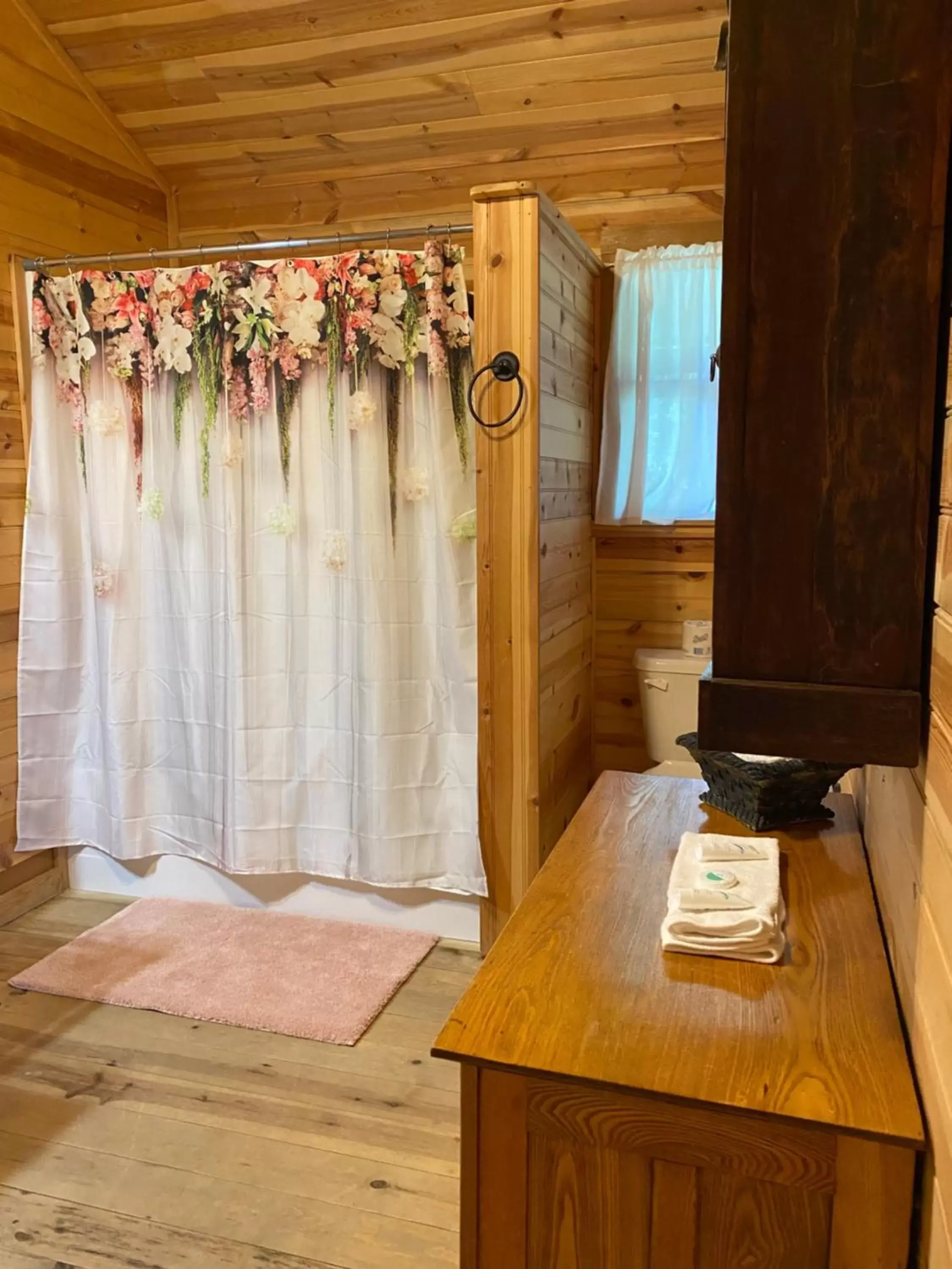 Bathroom in City on a Hill at Spring Creek