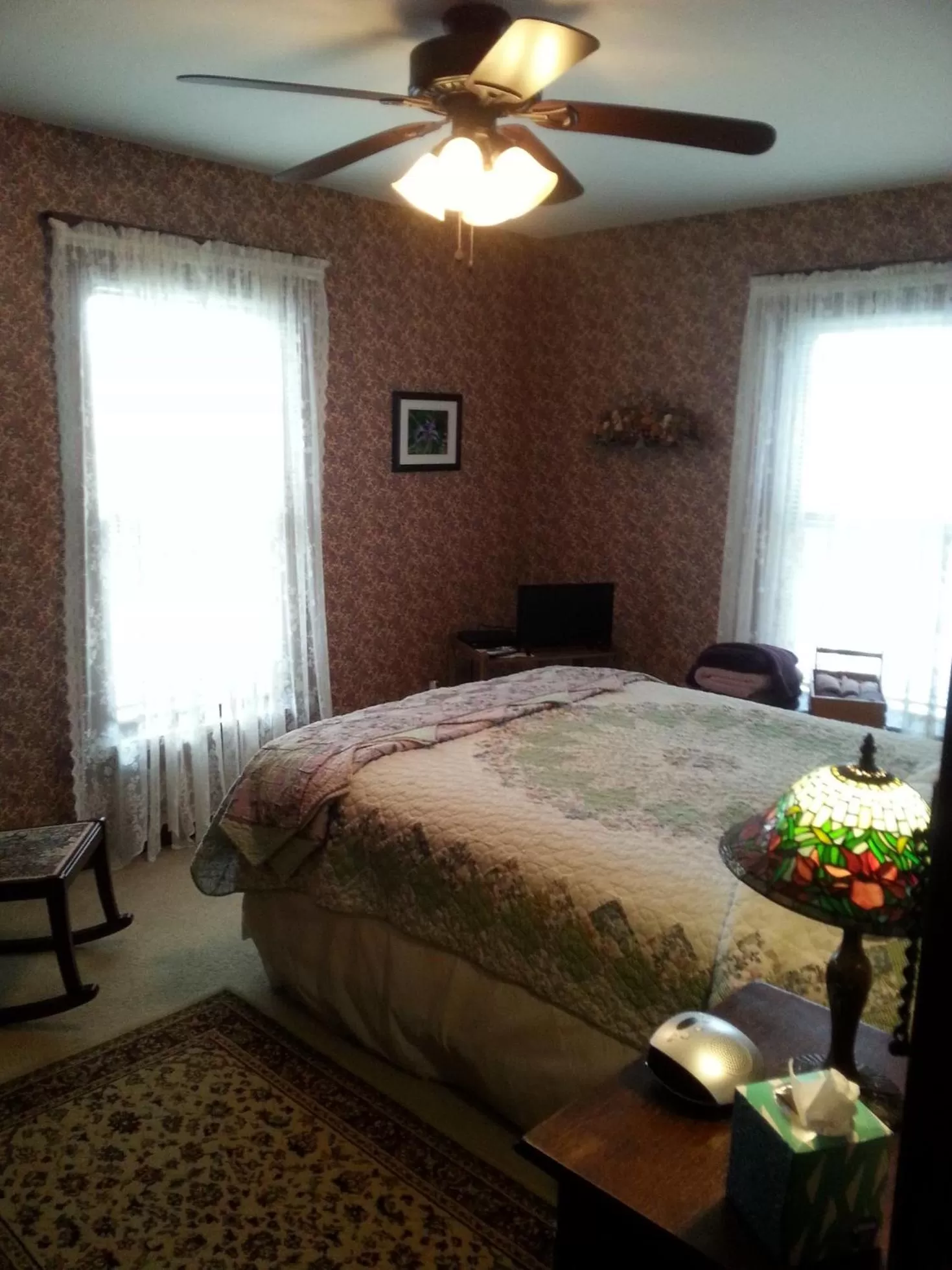 Standard Queen Room in Serendipity Bed and Breakfast