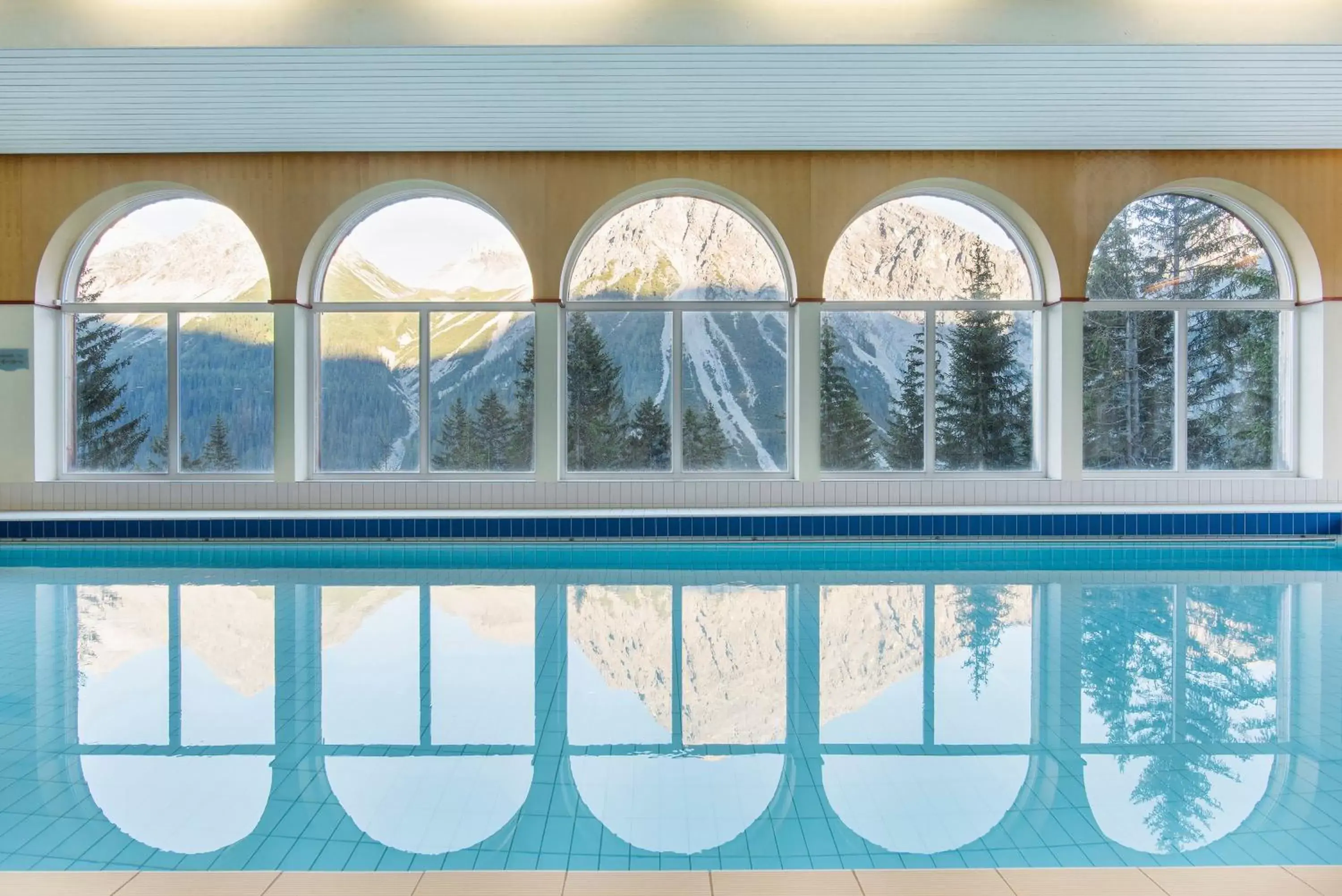 Swimming Pool in Sunstar Hotel Arosa