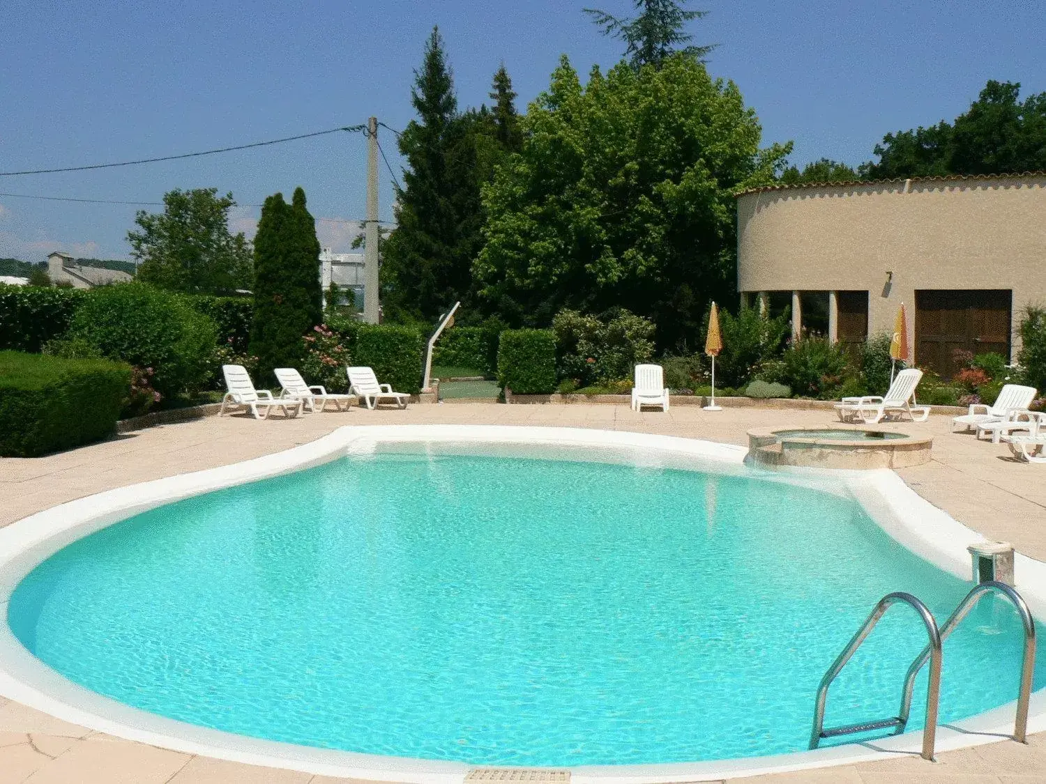 Day, Swimming Pool in Hotel Les Chênes
