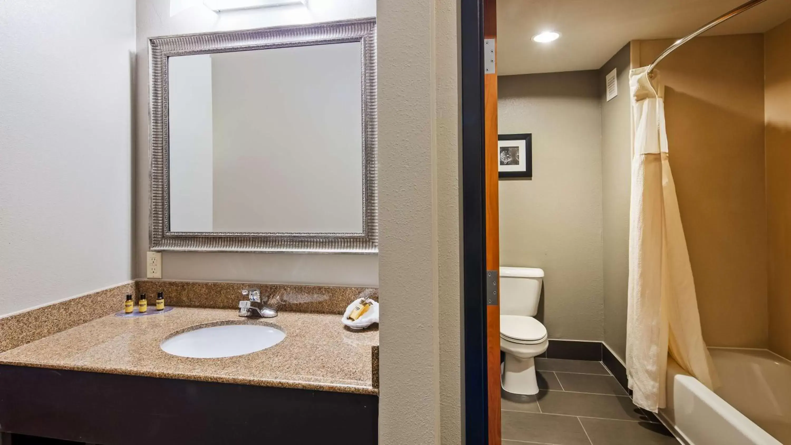Bathroom in Best Western Plus Midwest City Inn & Suites