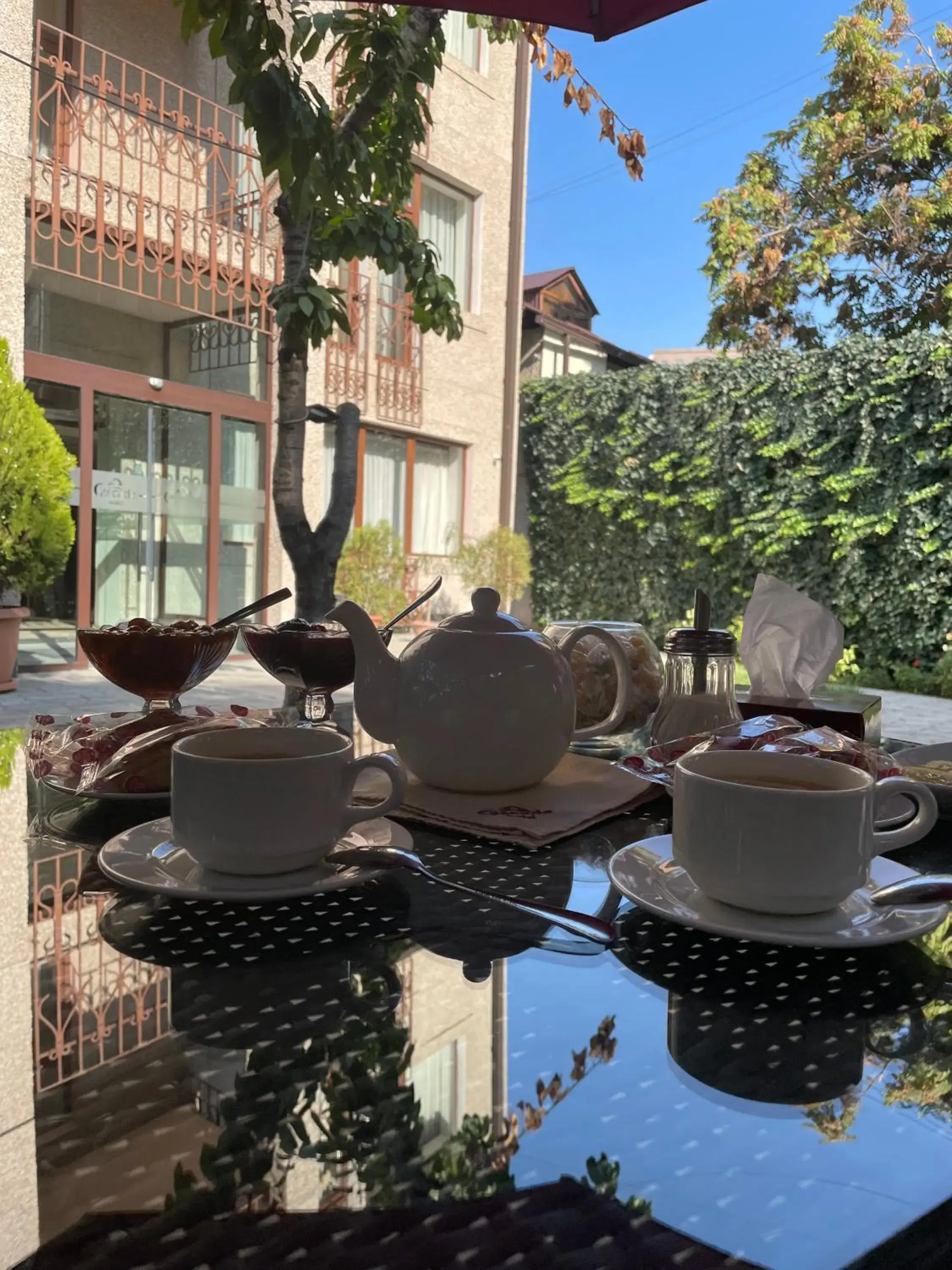 Restaurant/places to eat in Cascade Hotel Restaurant/places to eat in Cascade Hotel