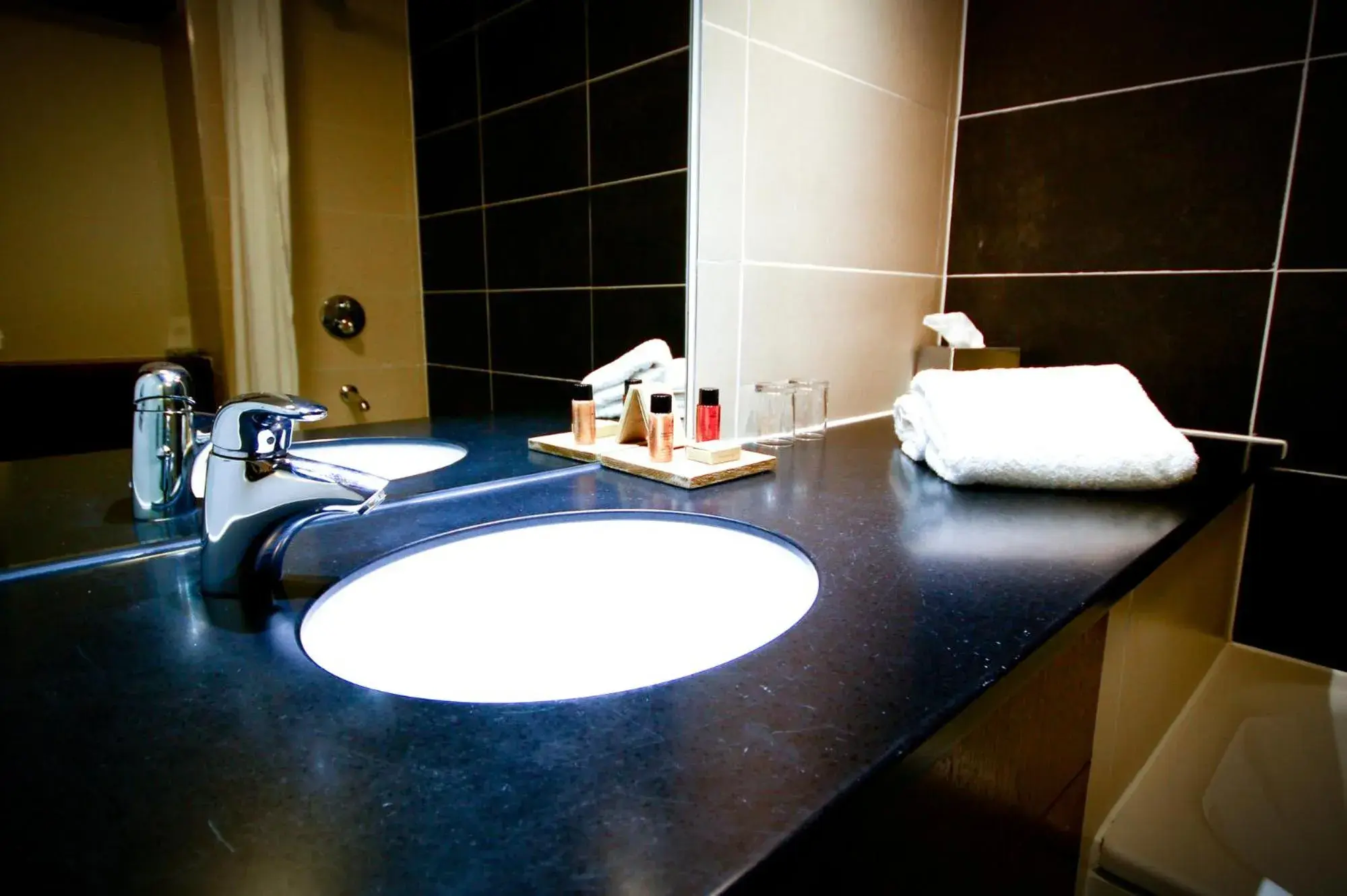 Bathroom in Smiths At Gretna Green Hotel