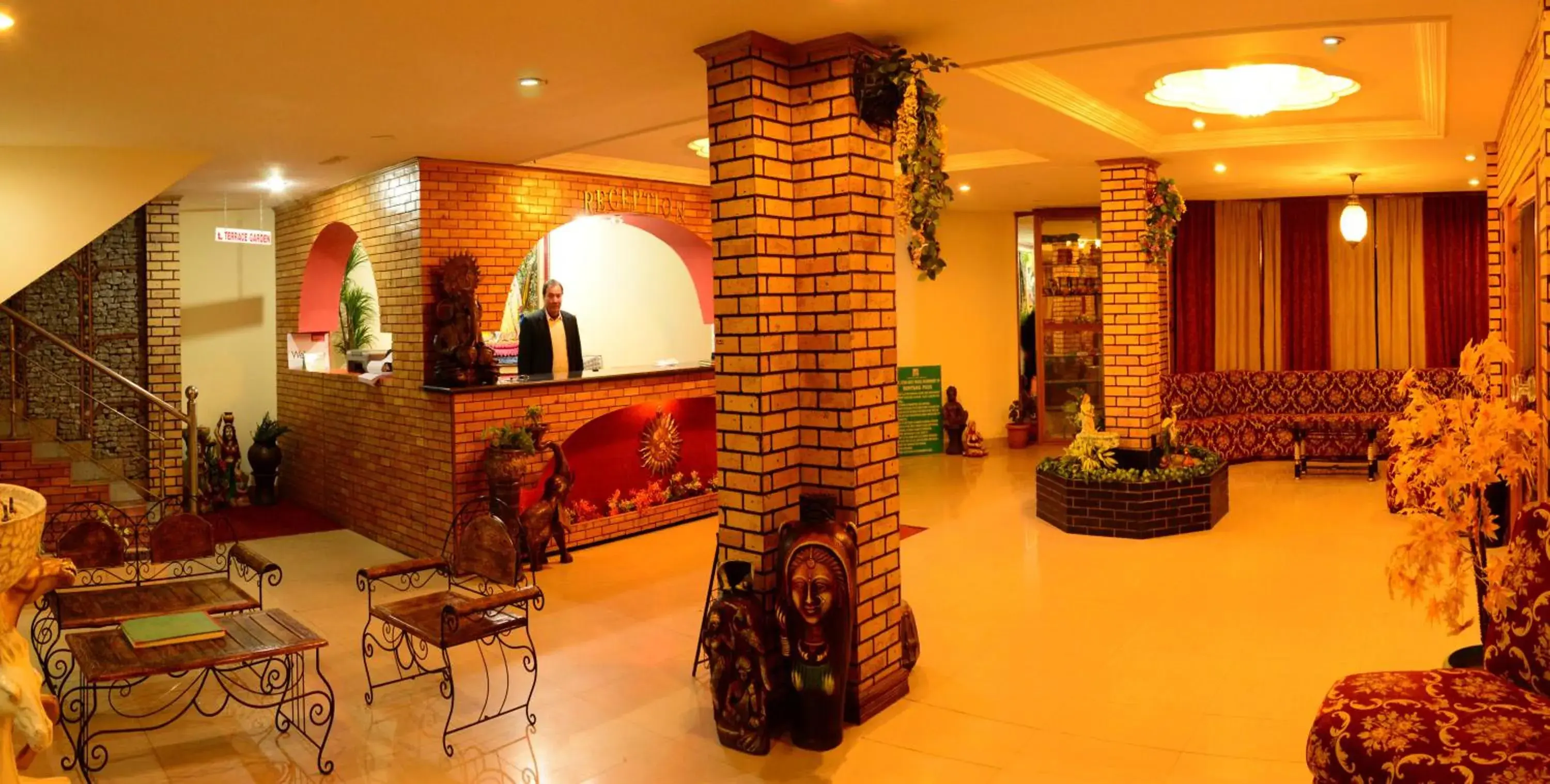 Lobby or reception in Hotel Mountain Top Lobby or reception in Hotel Mountain Top