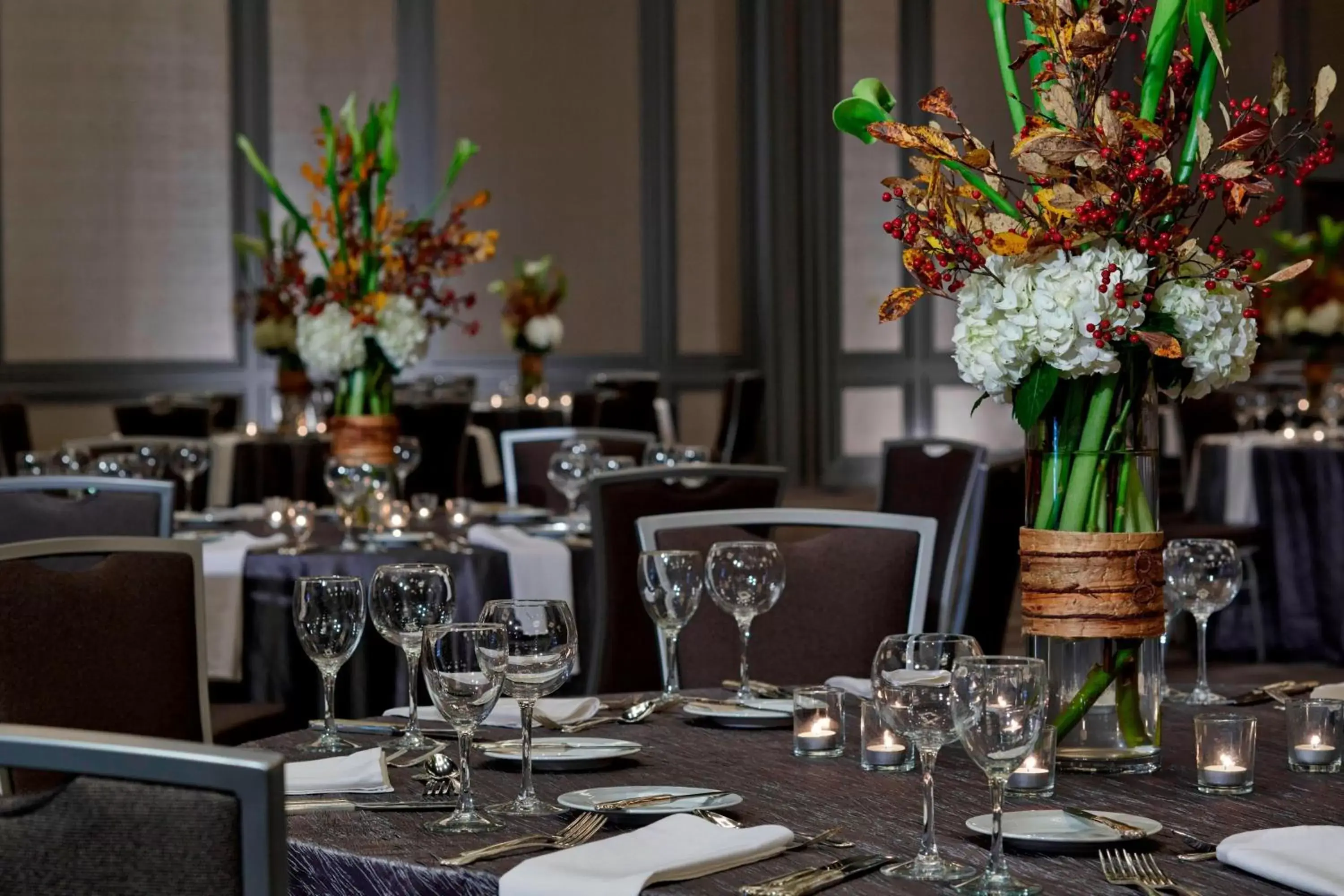 Meeting/conference room, Restaurant/Places to Eat in Renaissance Atlanta Waverly Hotel & Convention Center