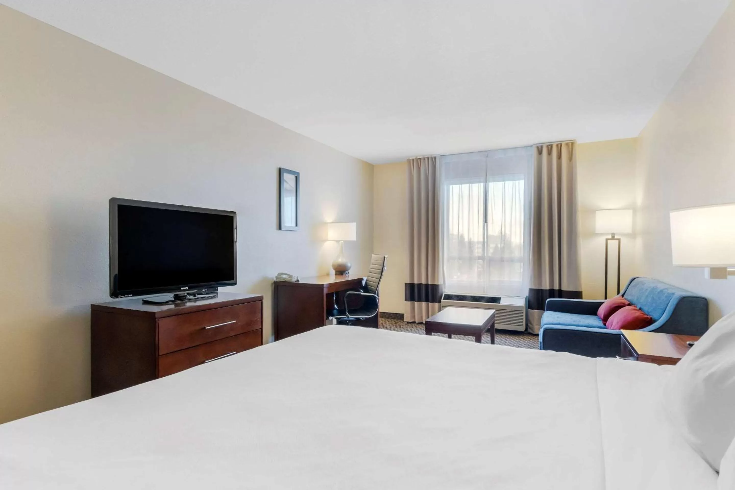 Bedroom, Bed in Comfort Inn