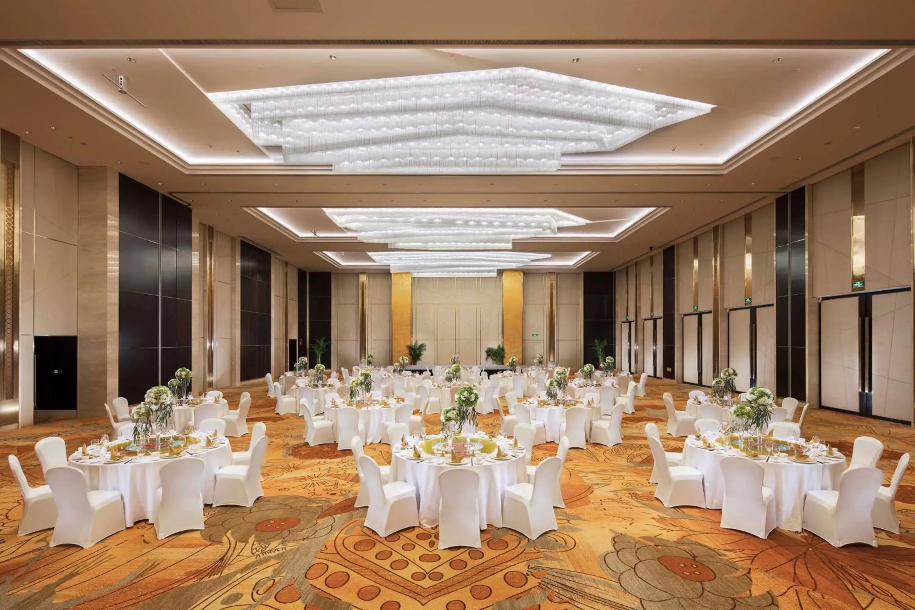 Meeting/conference room, Banquet Facilities in Hilton Yantai