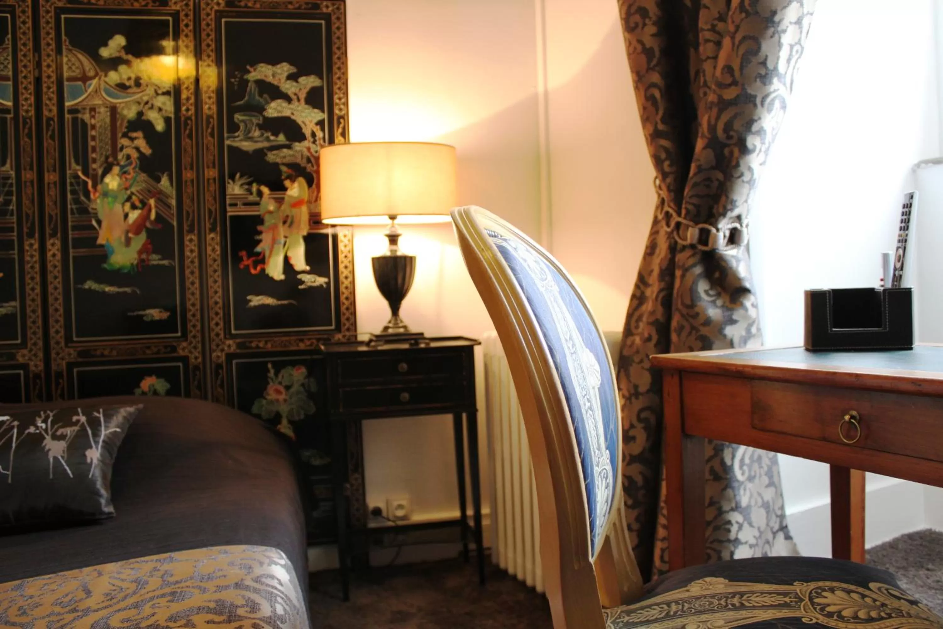 Bed in Résidence et Chambres d'Hôtes de La Porte d'Arras