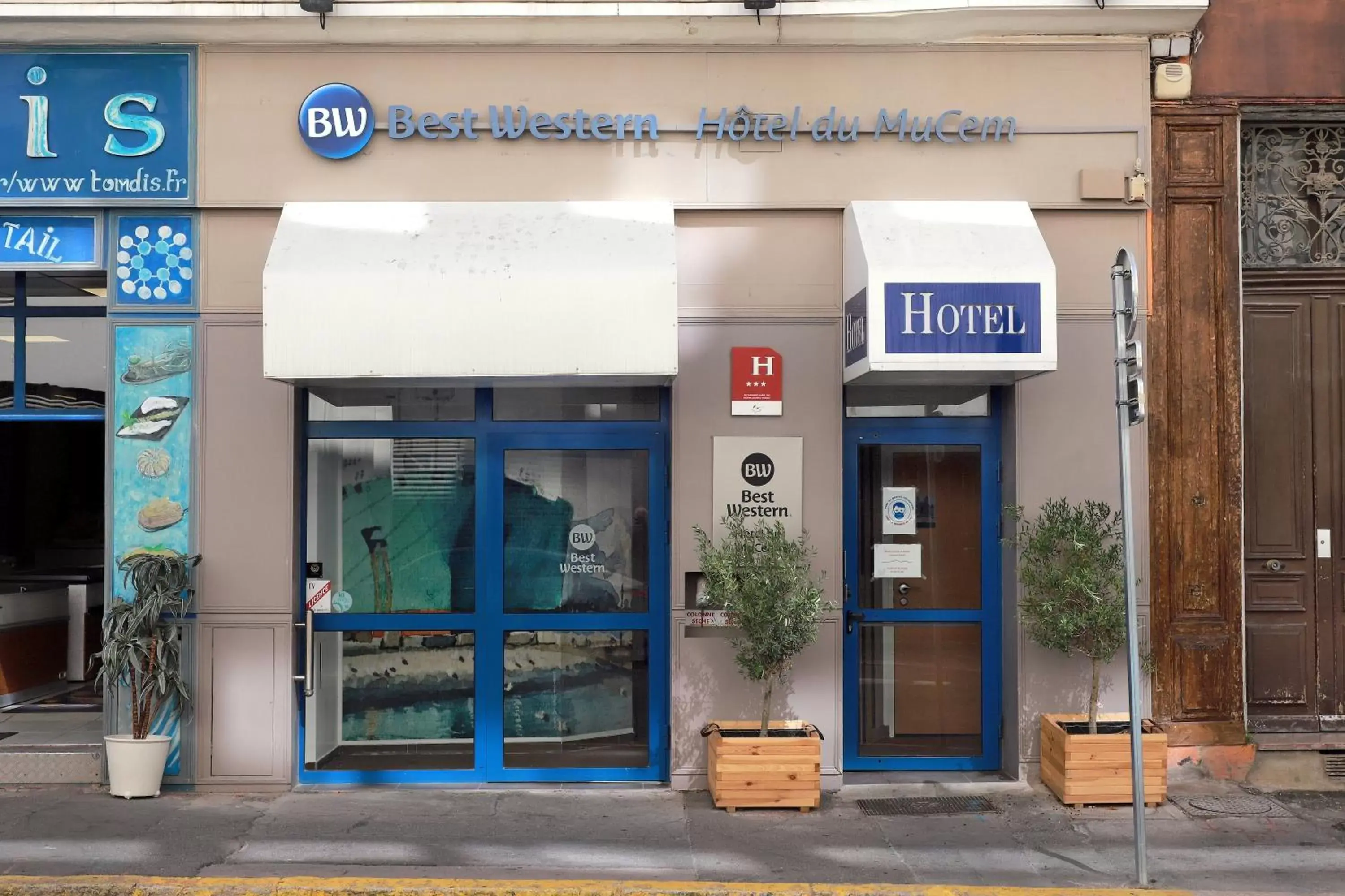 Facade/entrance in Best Western Hotel du Mucem