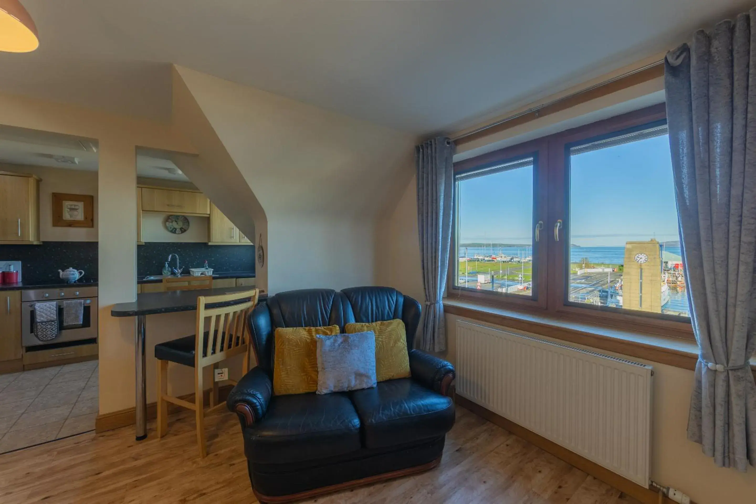 Living room, Seating Area in Quay Head View