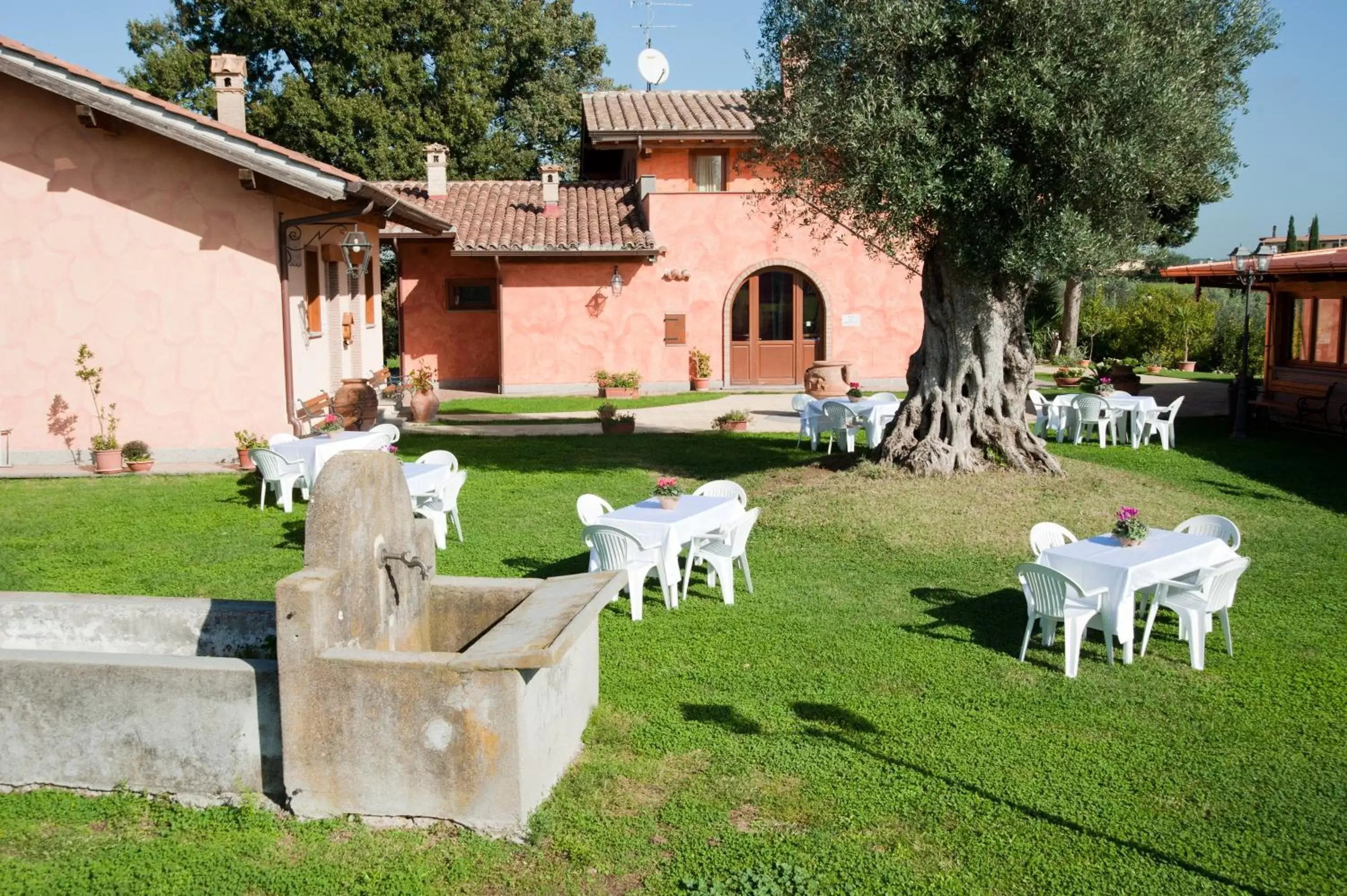 Restaurant/places to eat, Garden in Poggio dei cavalieri