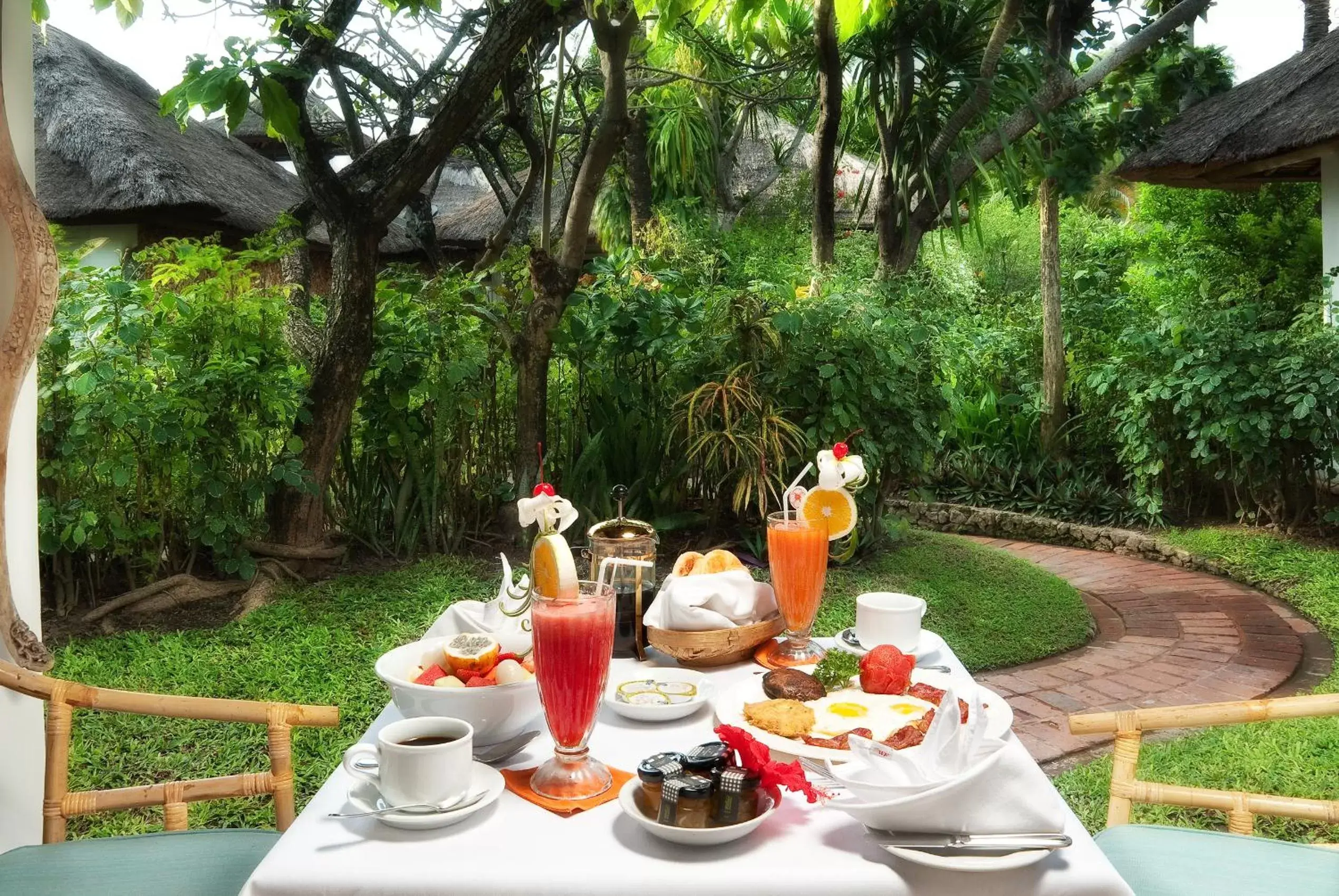 Breakfast in Poppies Bali