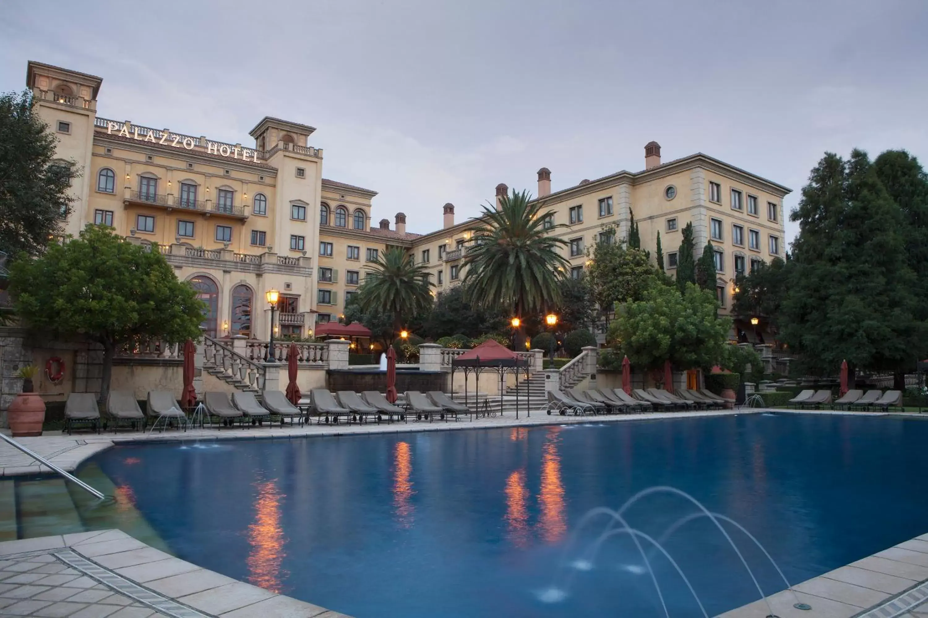 Swimming Pool in Palazzo Hotel