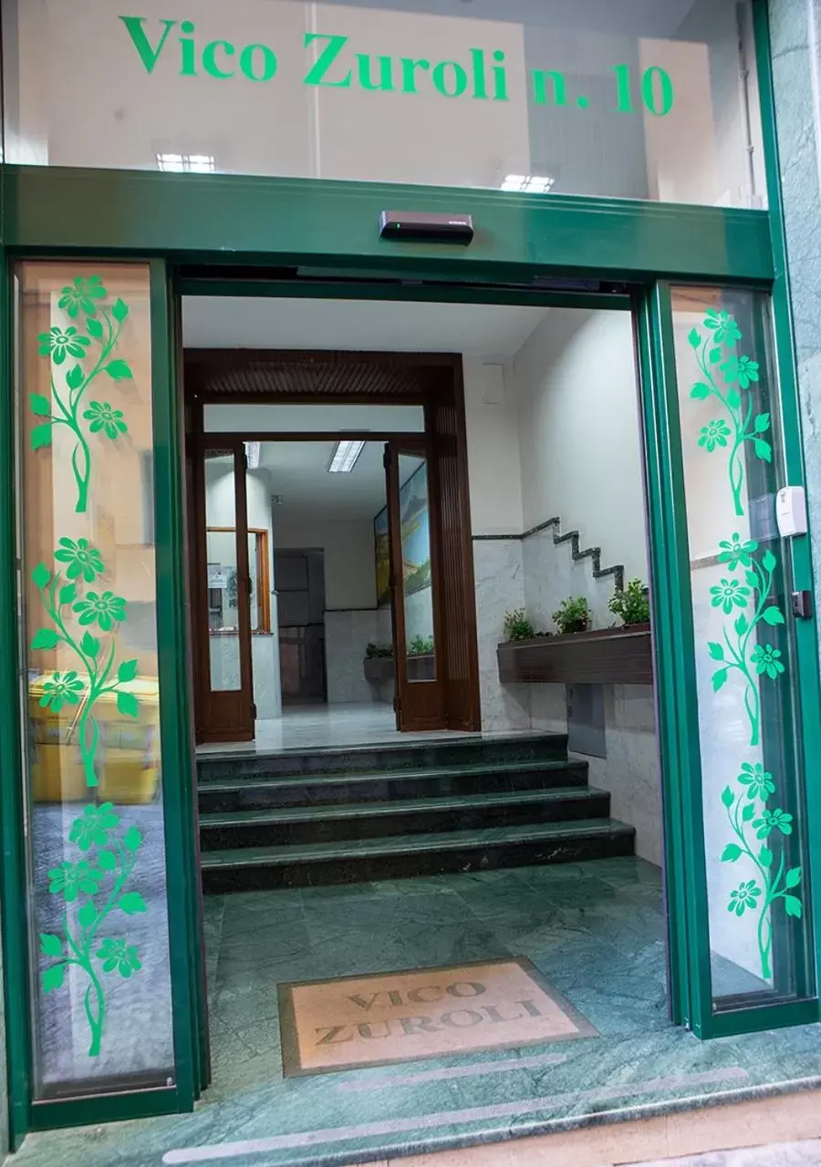 Facade/entrance in zuroli suite