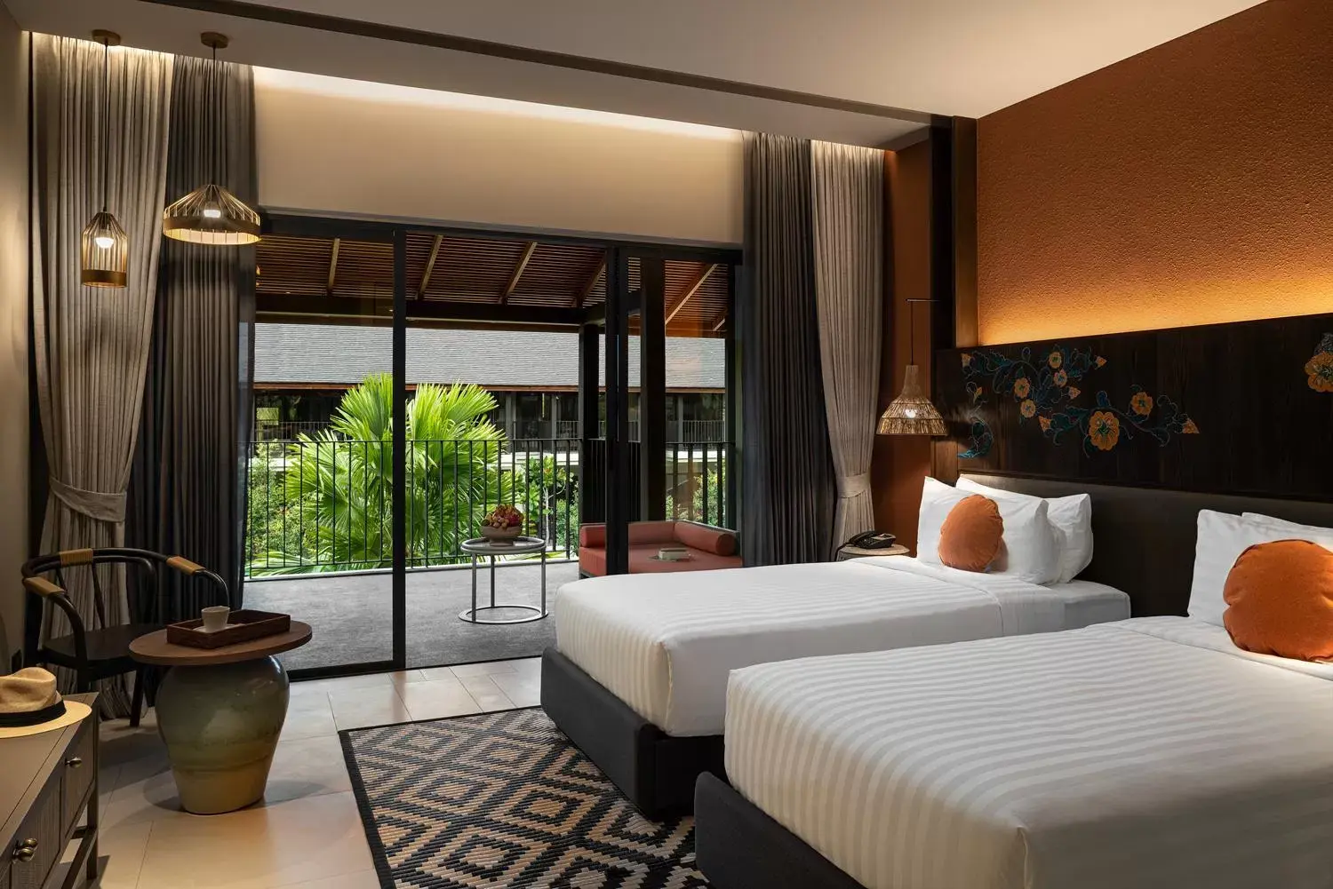 Bed in Grand Mercure Khao Lak Bangsak