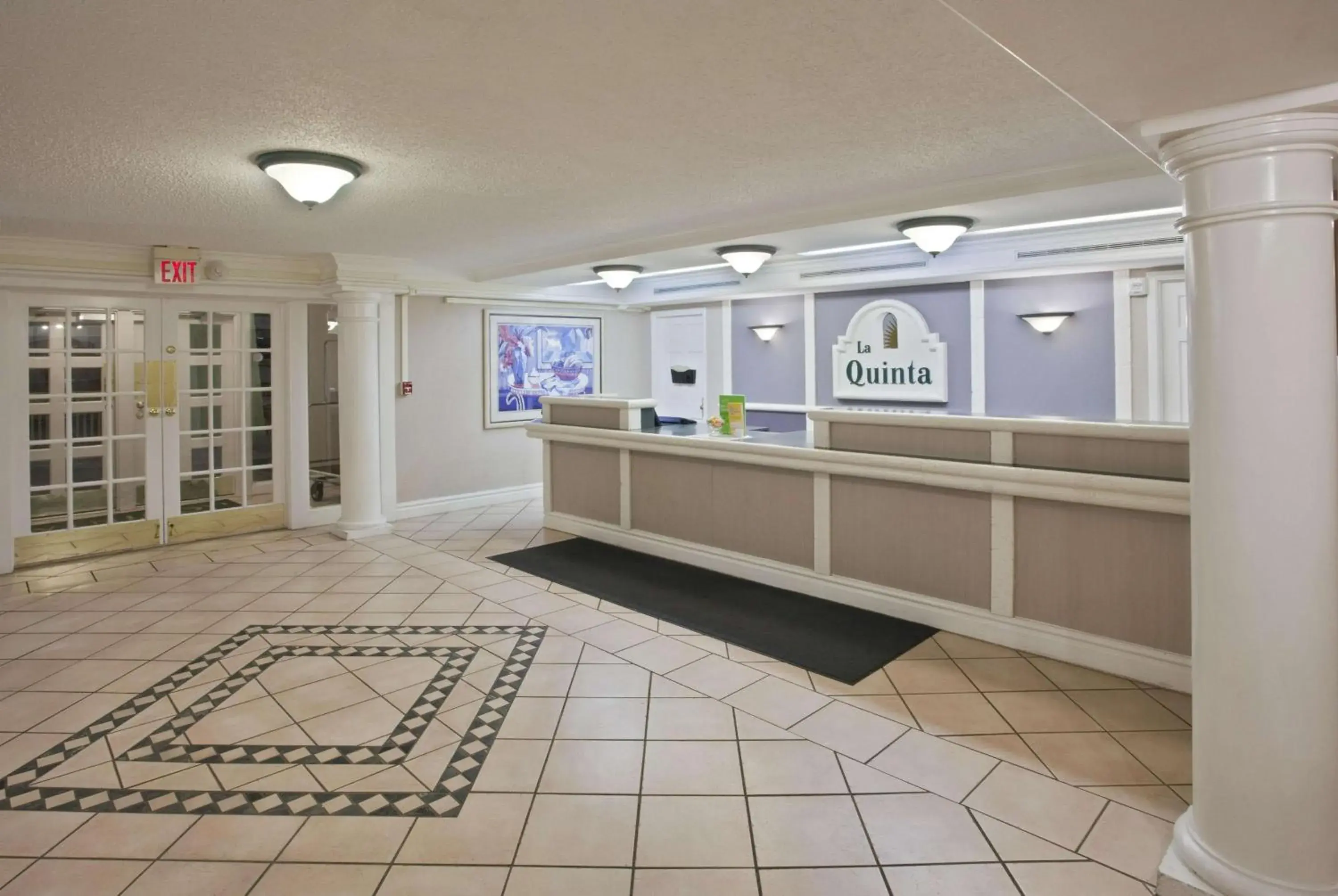 Lobby or reception, Lobby/Reception in La Quinta Inn by Wyndham Omaha West