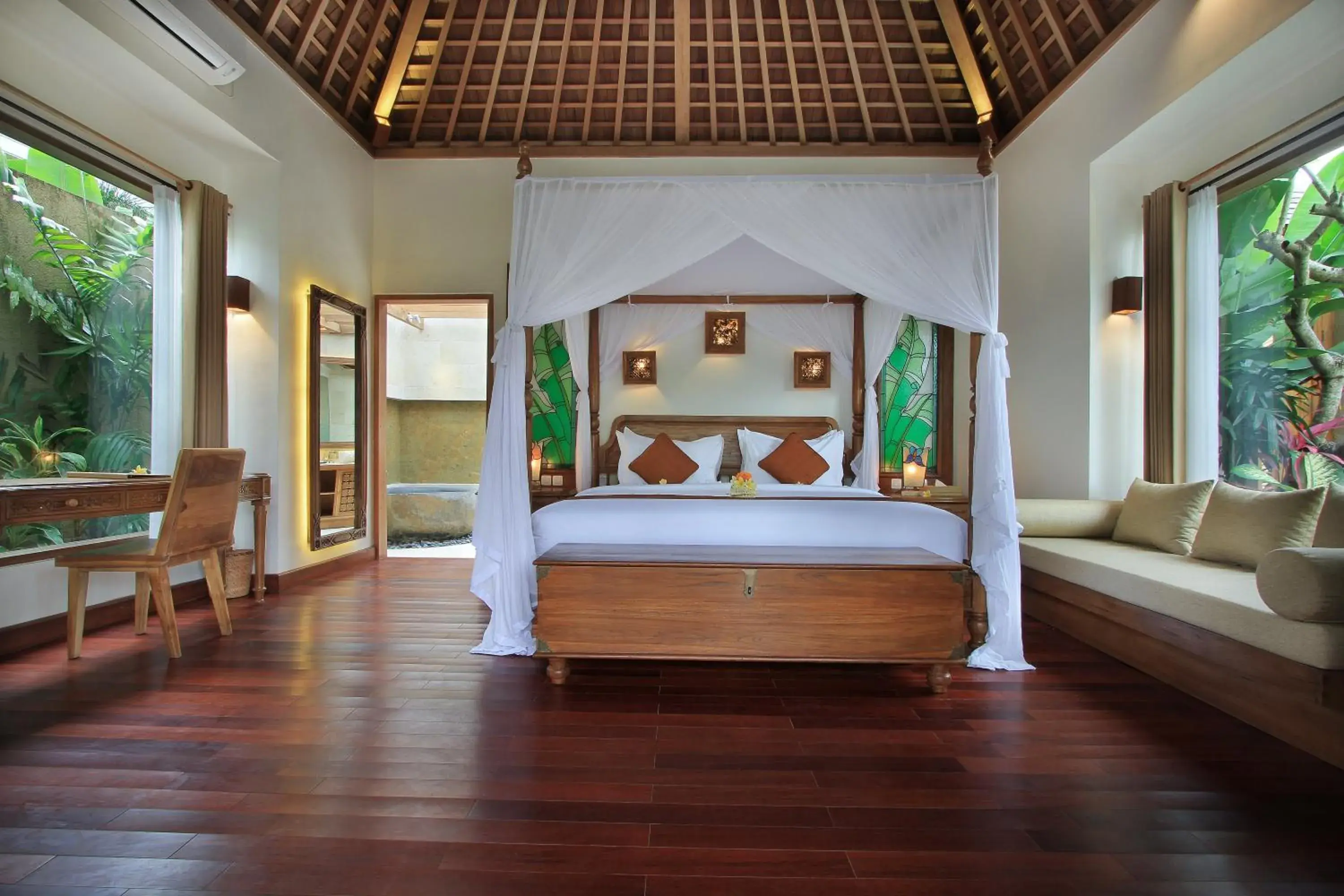 Bedroom, Seating Area in Graha Sandat Villas