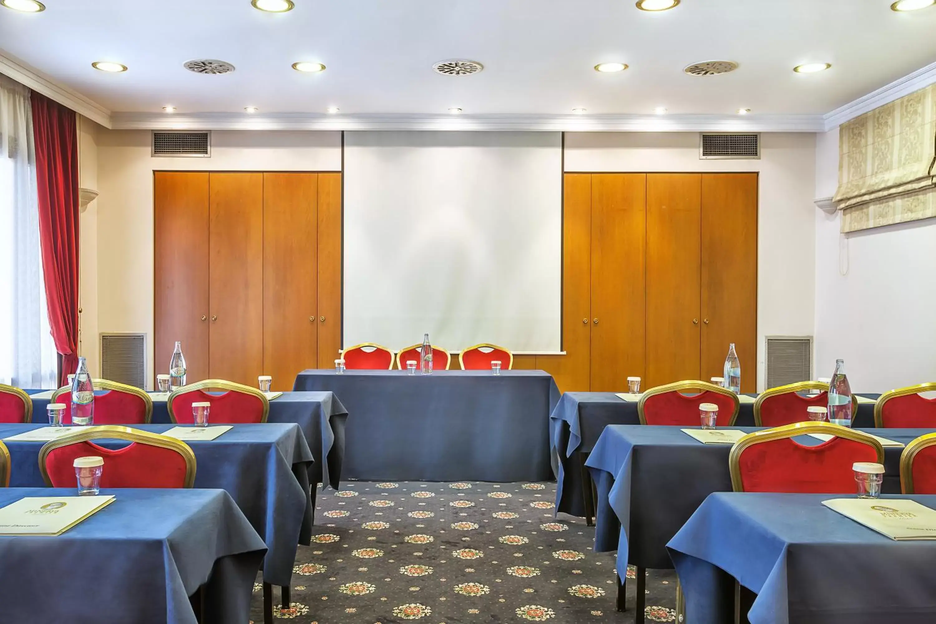 Meeting/conference room in Minerva Premier Hotel