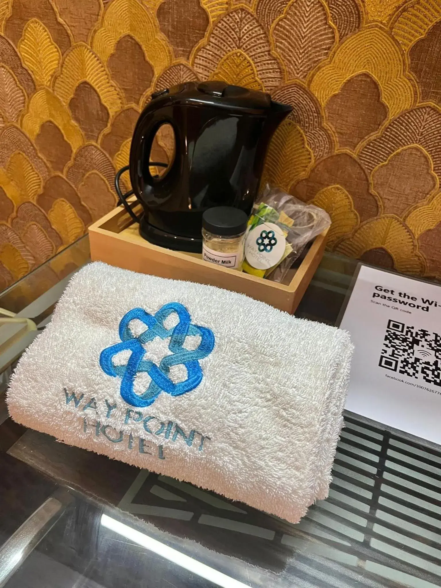 Coffee/tea facilities in Waypoint Hotel