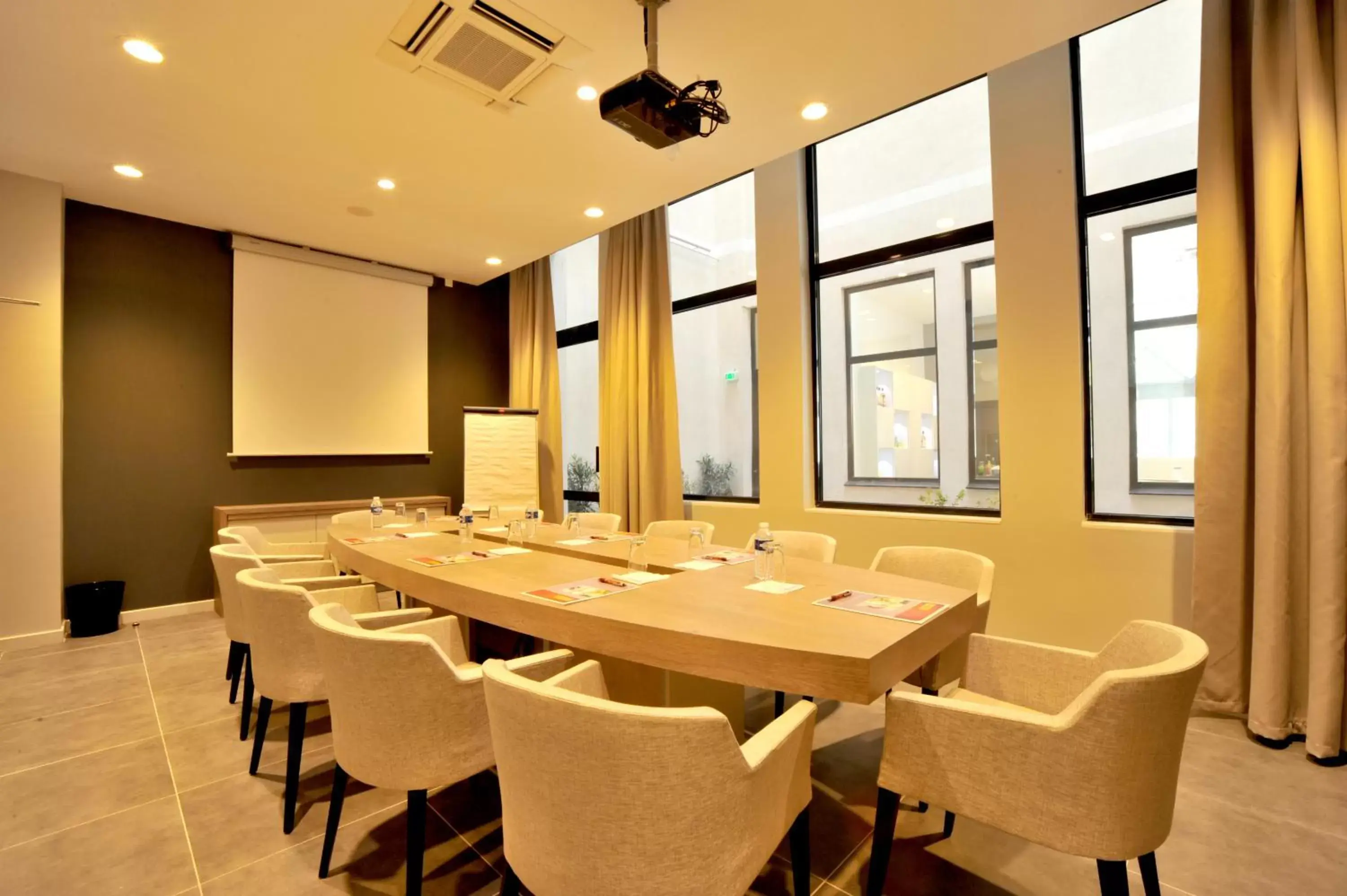 Business facilities in ibis Styles Marseille Gare Saint-Charles