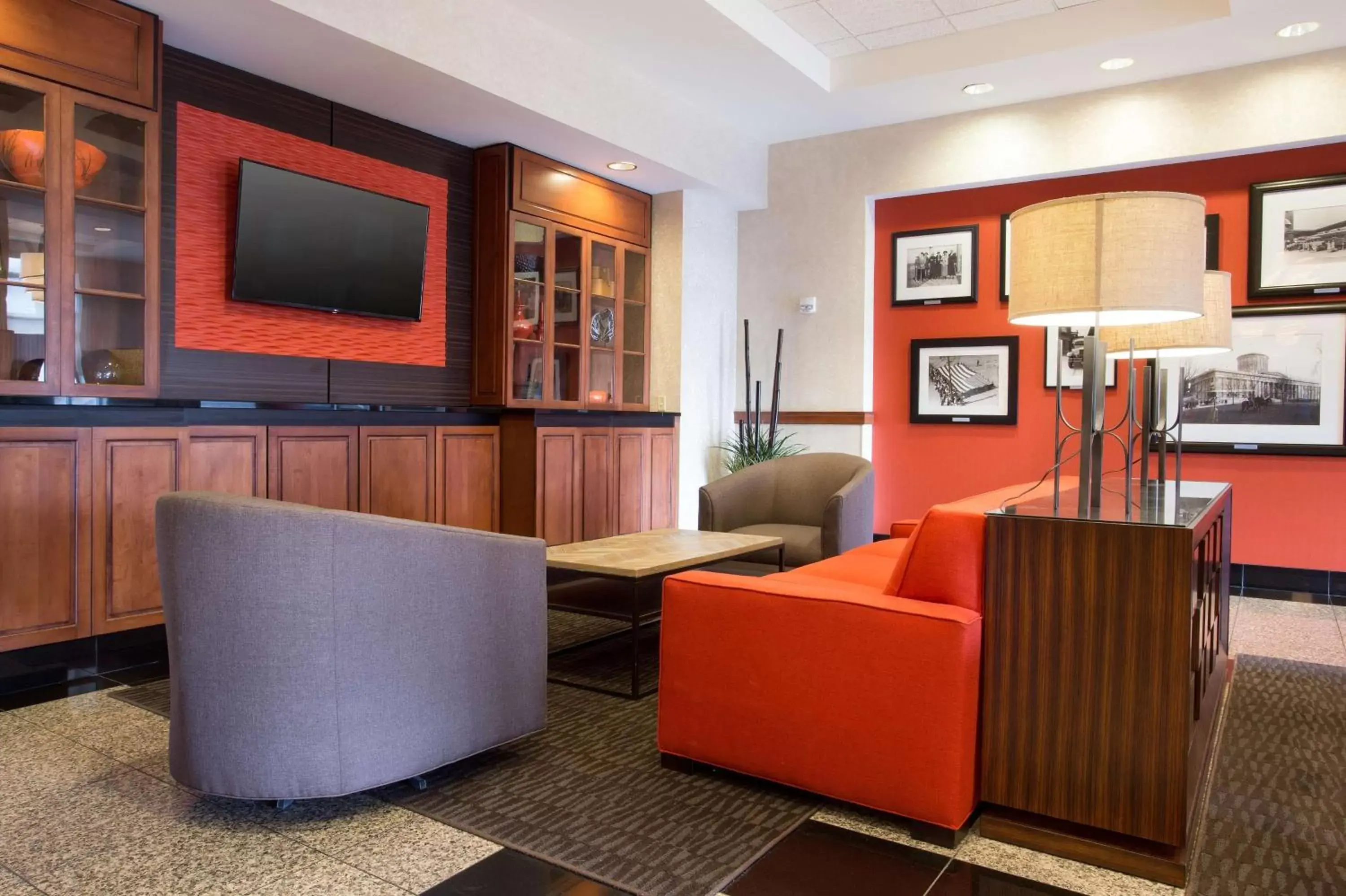 Lobby or reception, Seating Area in Drury Inn & Suites Columbus Grove City