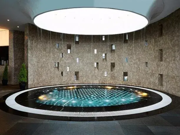 Swimming pool, Spa/Wellness in Sky D'Mont Suites