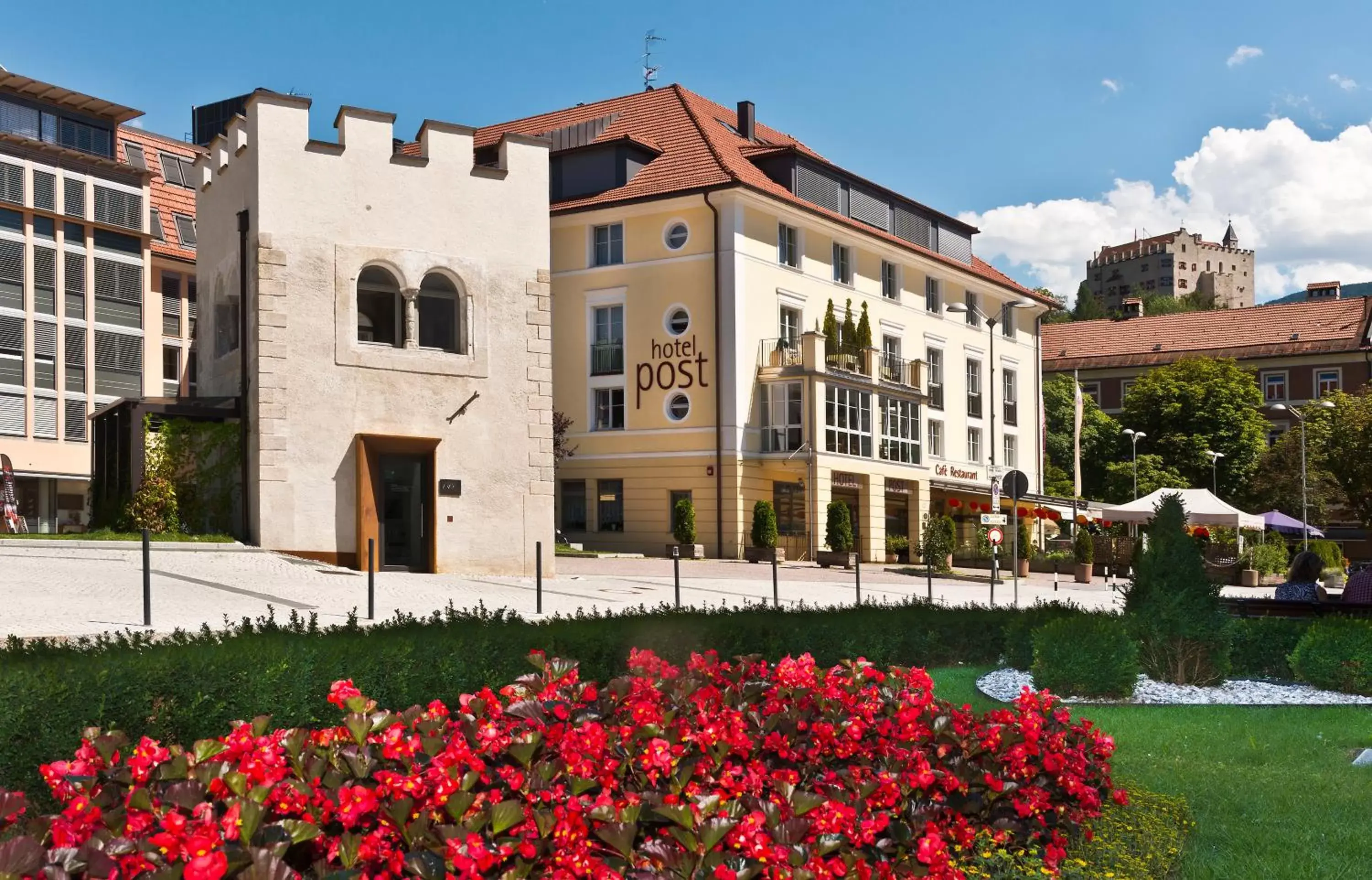 Facade/entrance, Property Building in HOTEL POST alpine cityflair