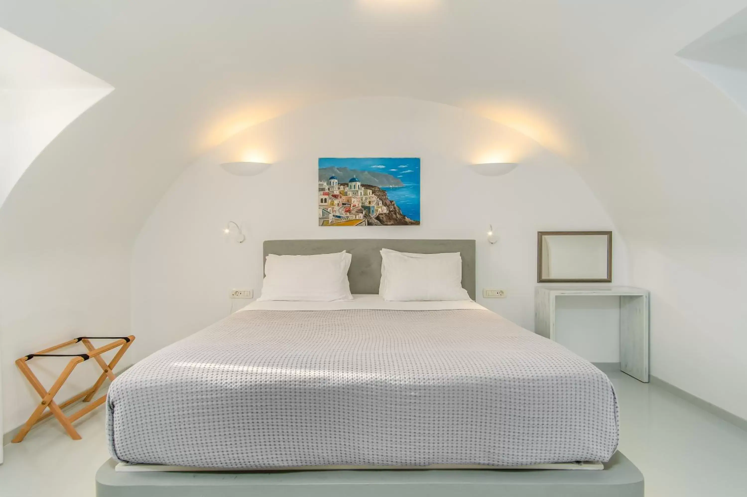 Bedroom, Bed in Central Fira Suites