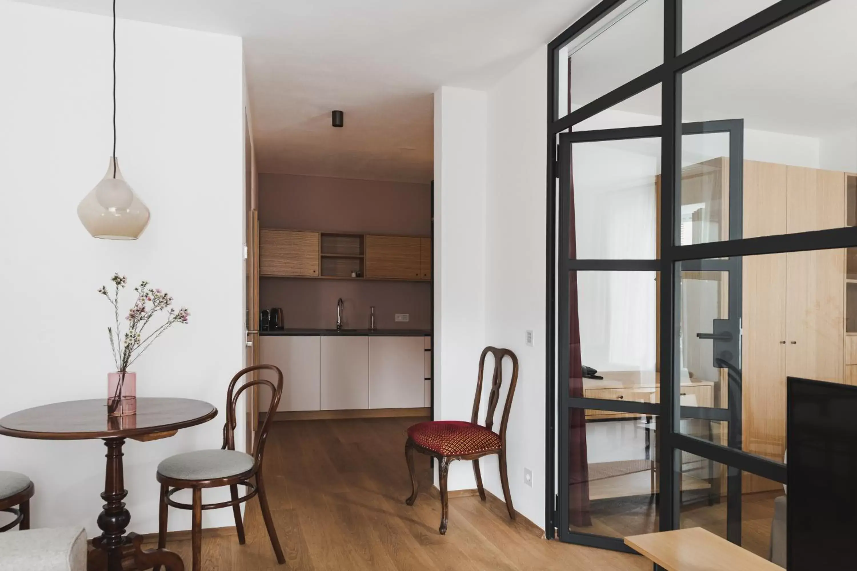 Kitchen or kitchenette, Dining Area in Kuntino Suites