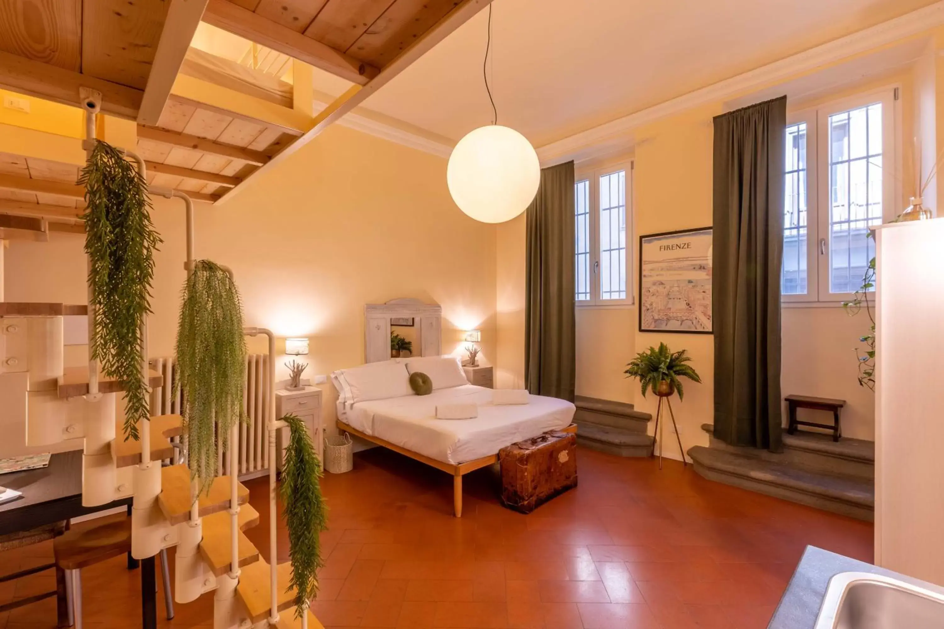 Bedroom in Secret Garden Firenze