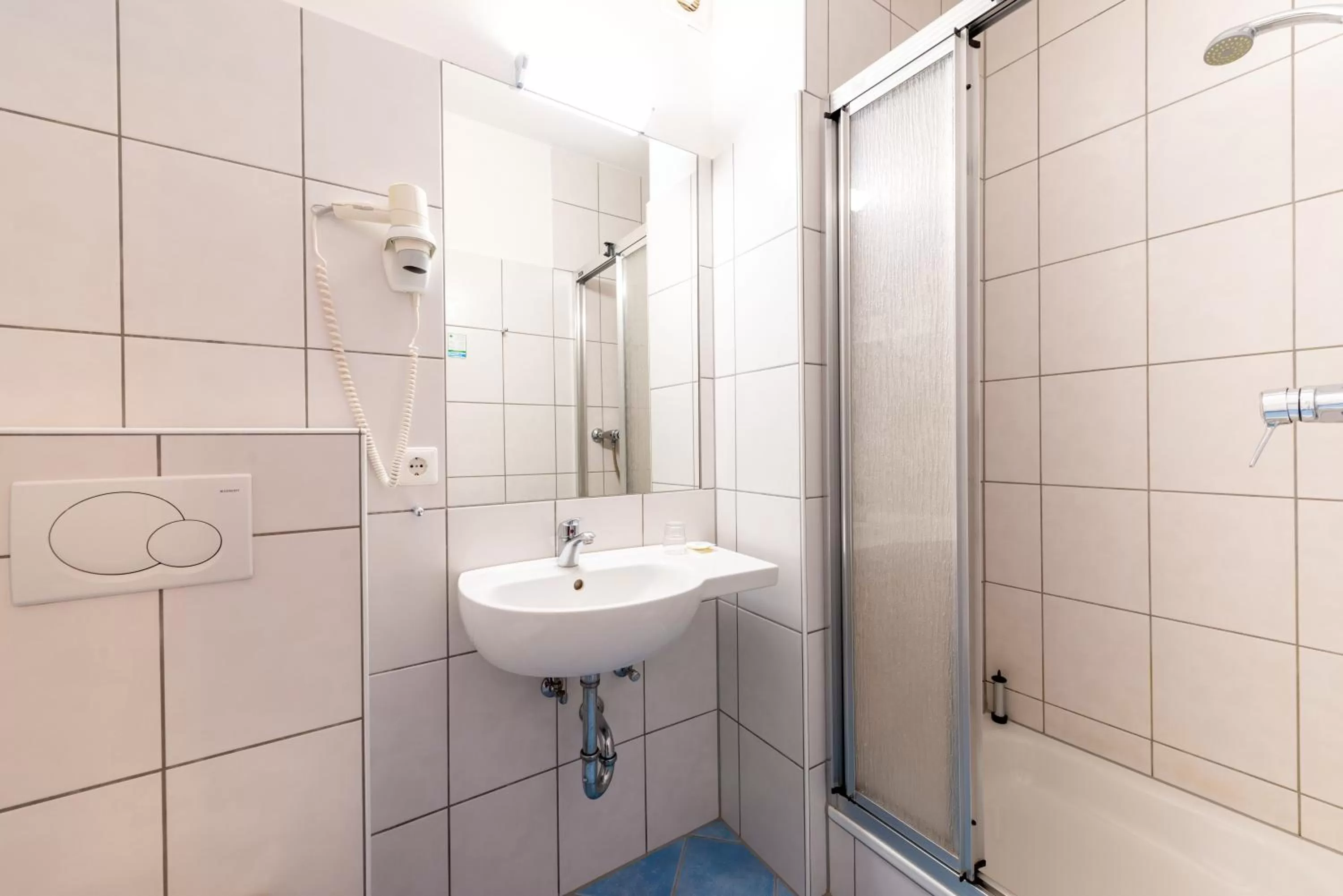 Bathroom in Hotel Heldt Dependance