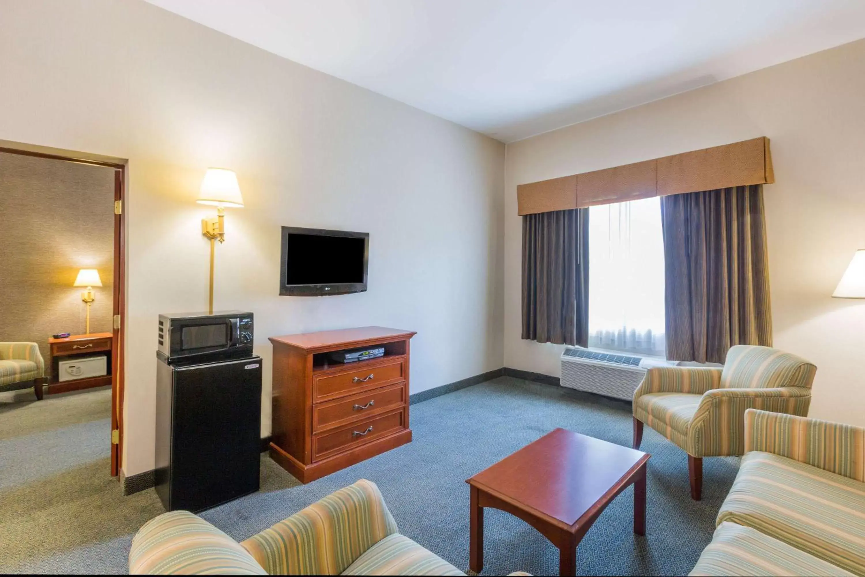 Photo of the whole room in Days Inn by Wyndham Budd Lake