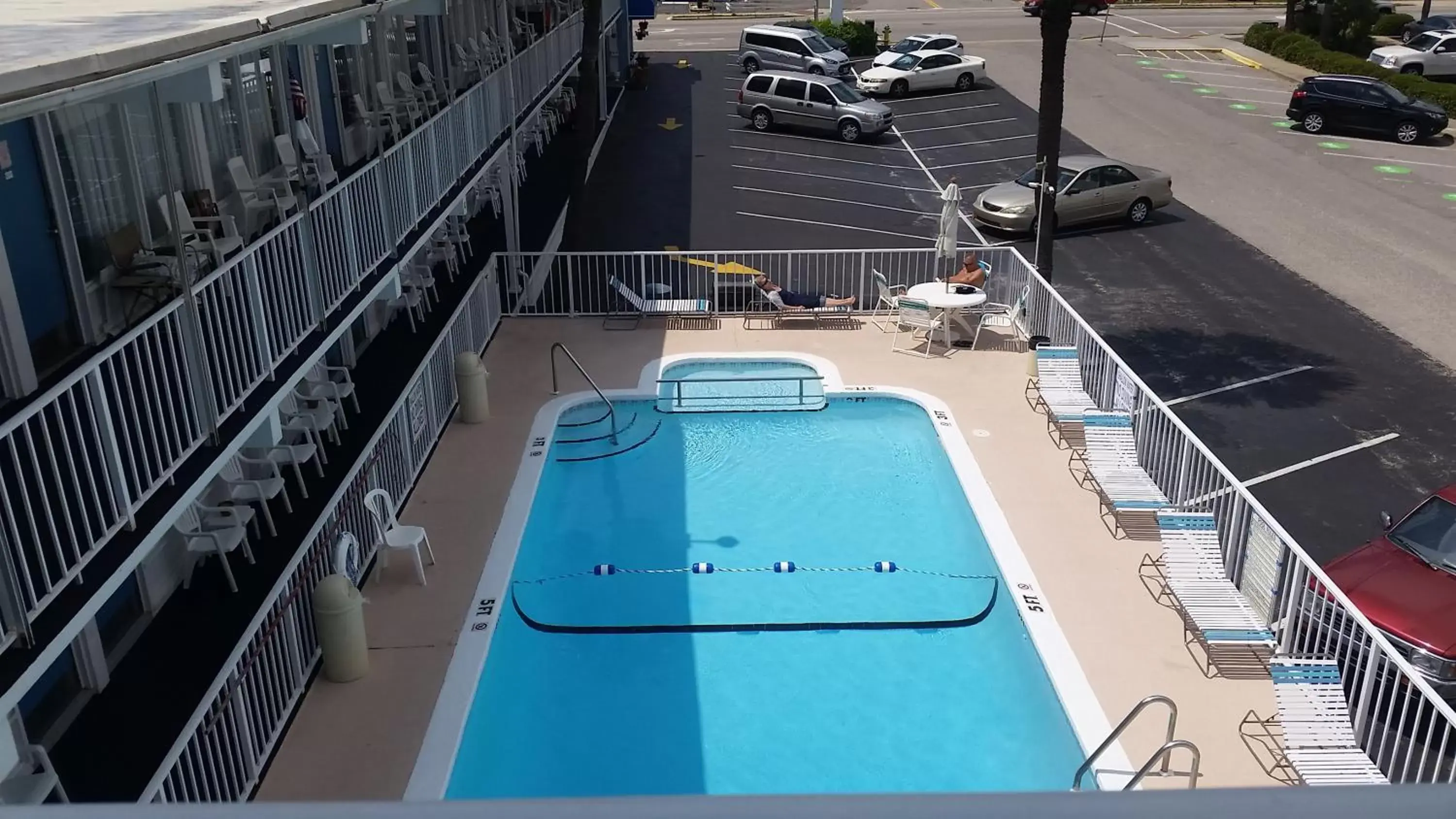 Swimming pool, Pool View in Vancouver Motel