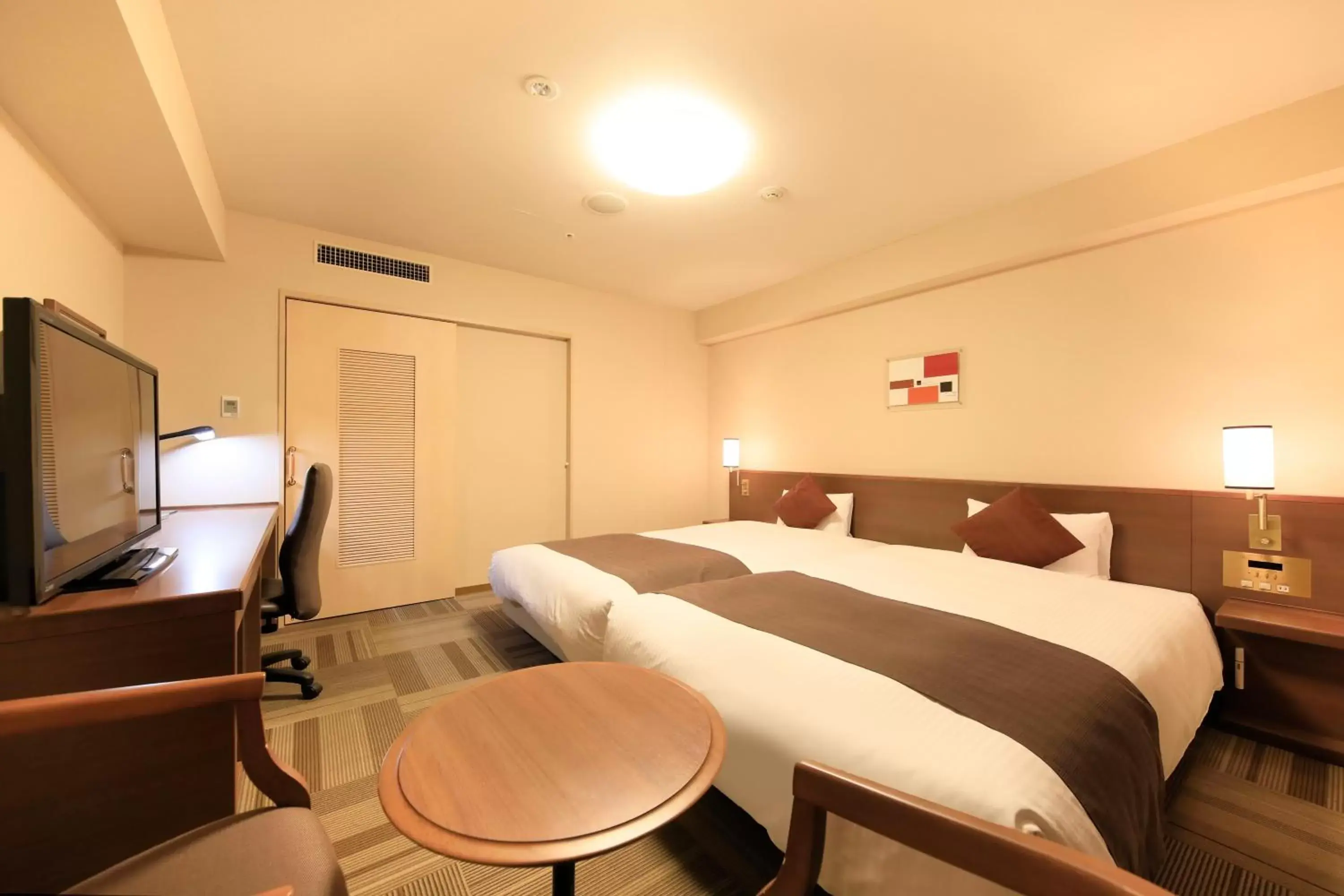 Bed in Daiwa Roynet Hotel Hachinohe