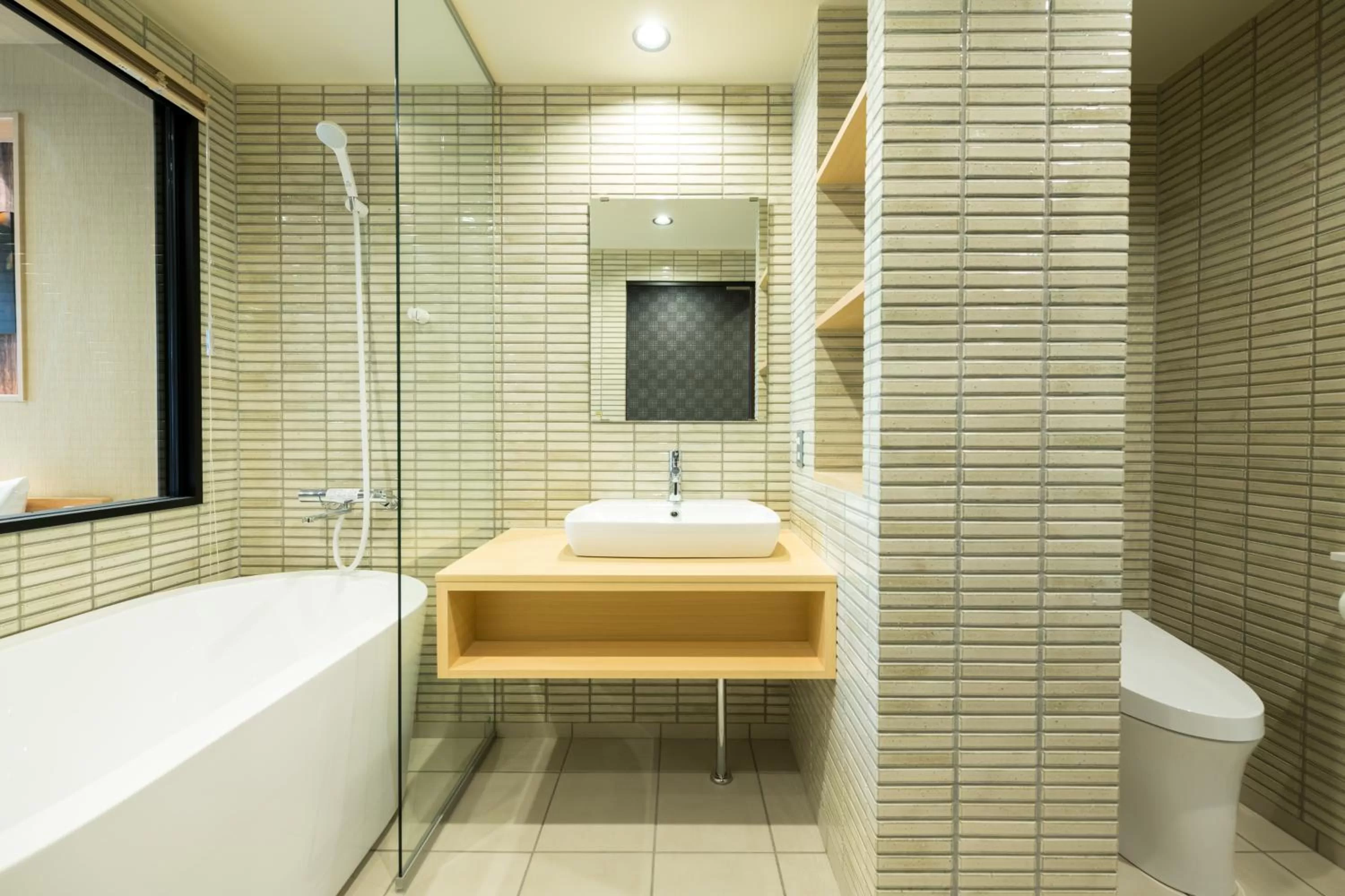 Shower in Shiki Suites - Kyoto Umekoji