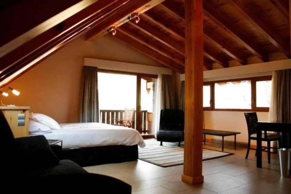 Day, Bed in Hotel Rural Las Rozuelas