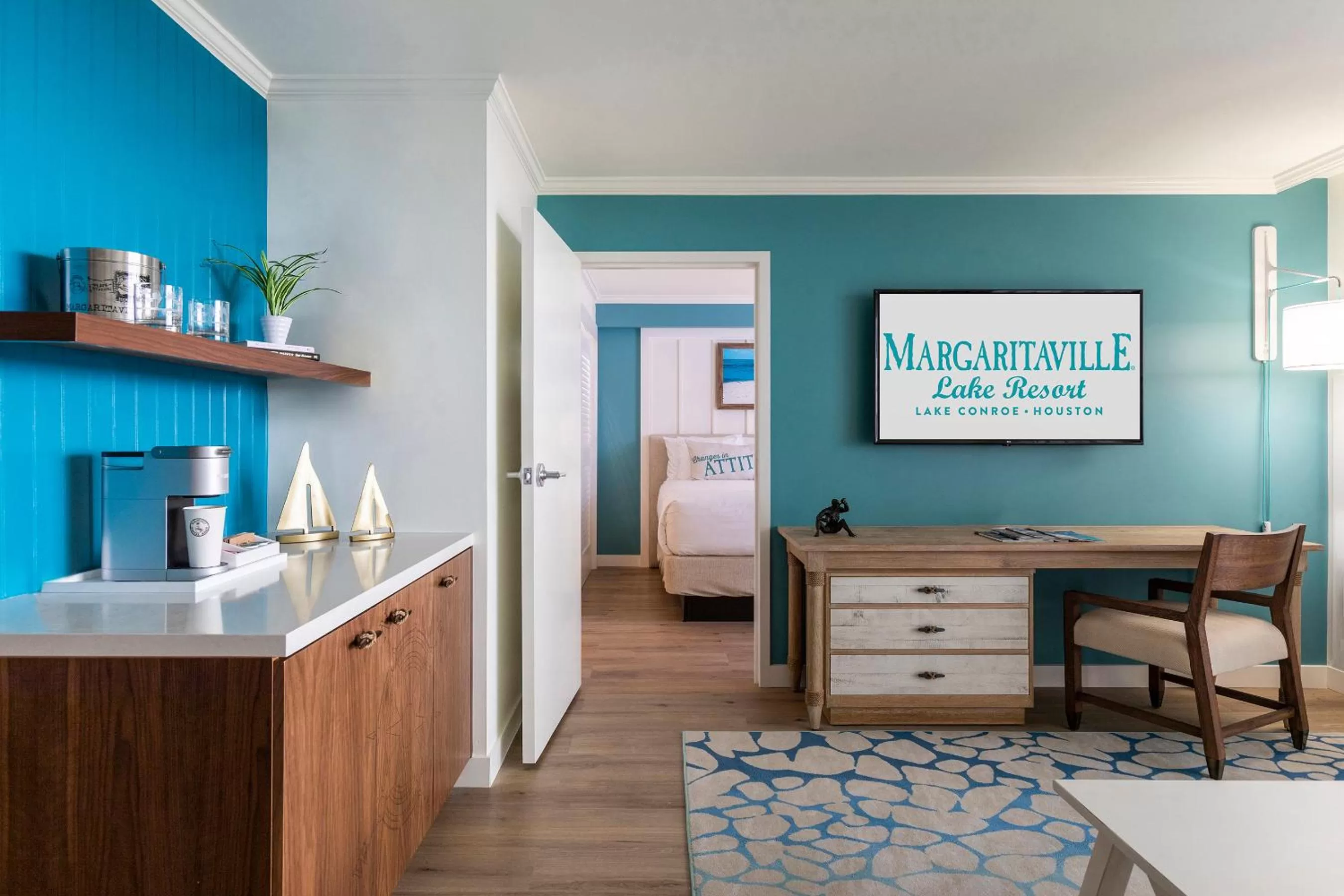 Bedroom, Bed in Margaritaville Lake Resort, Lake Conroe