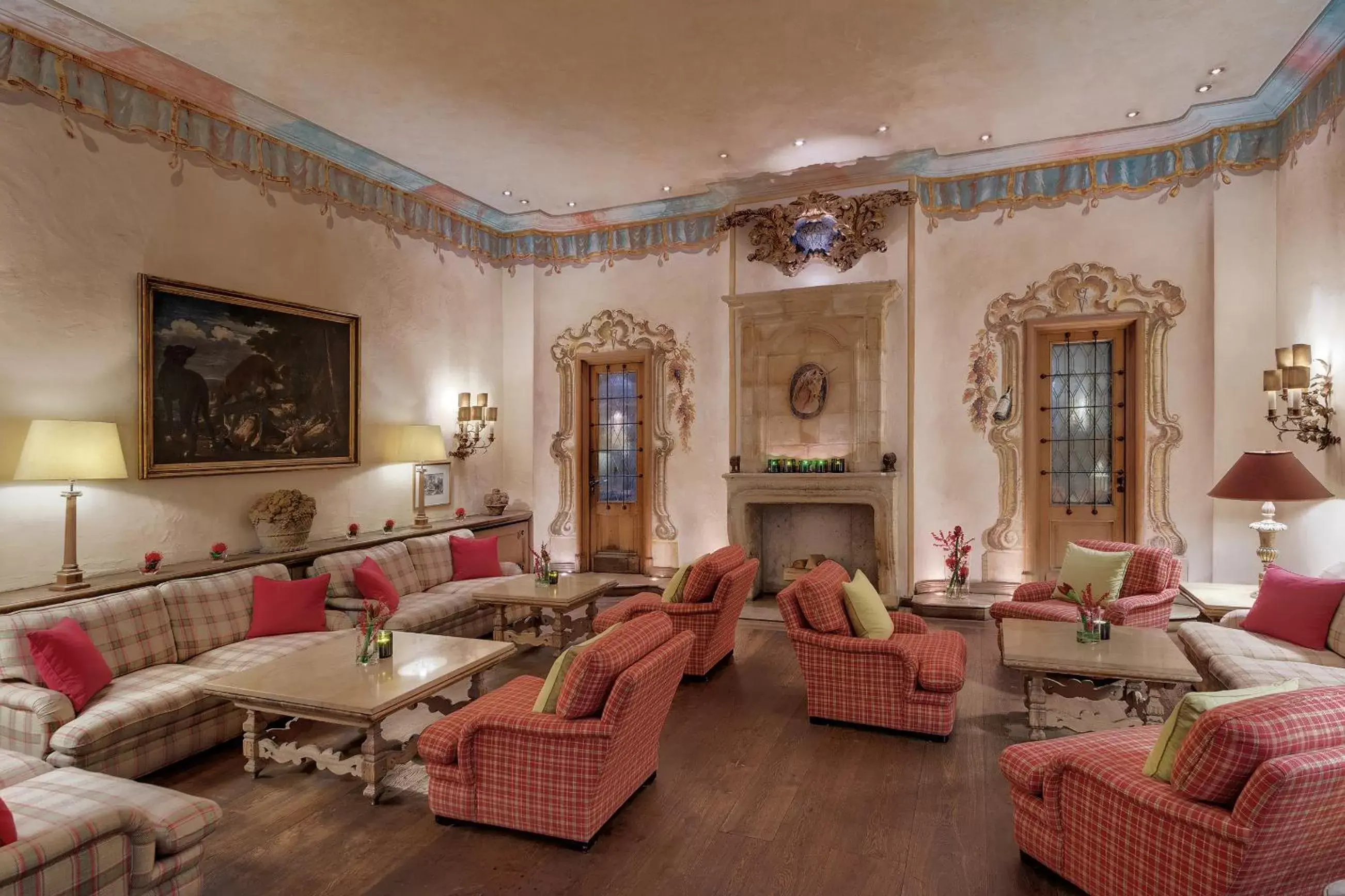 Lobby or reception in Excelsior by Geisel Lobby or reception in Excelsior by Geisel