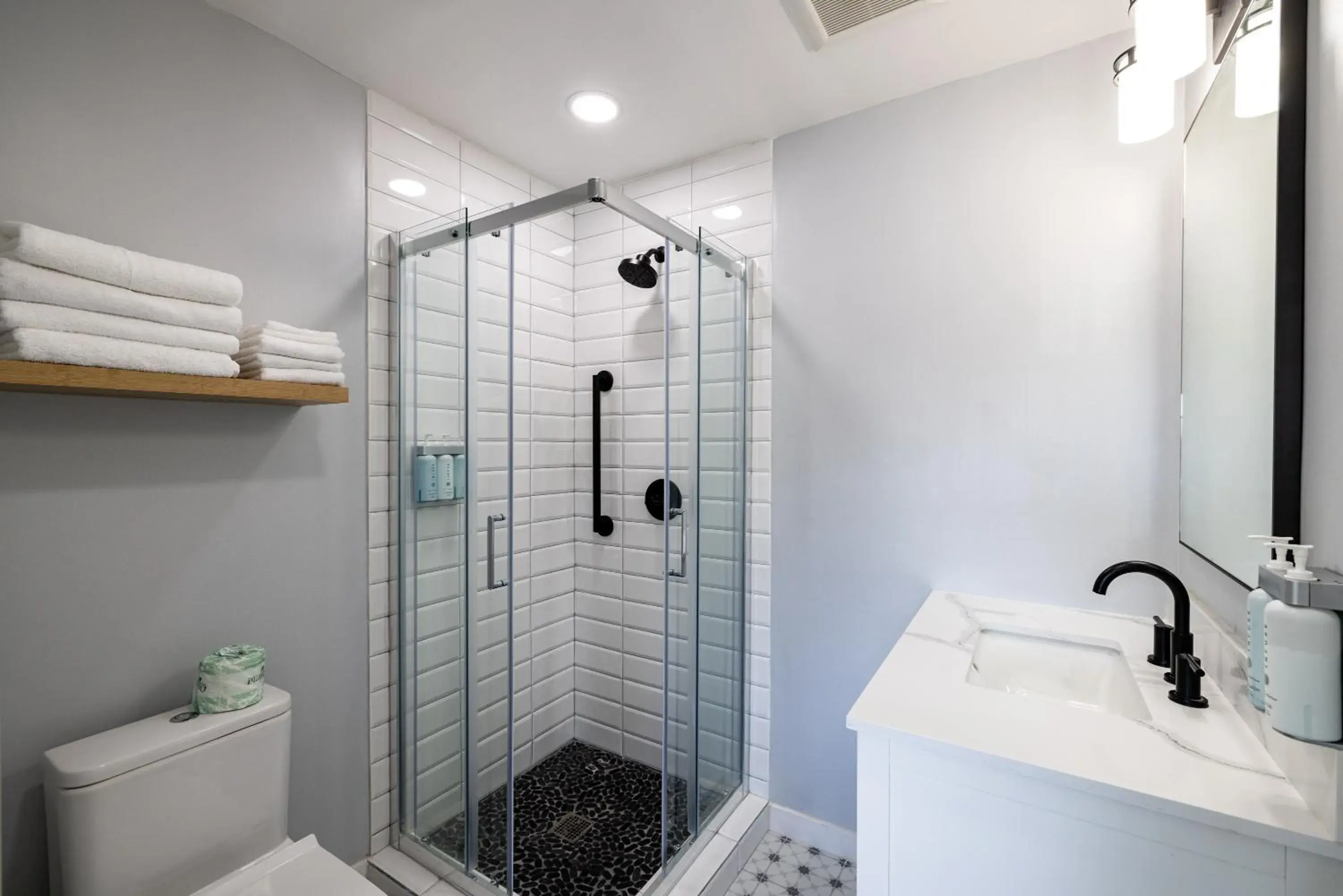 Shower, Bathroom in Tides Oceanview Inn and Cottages