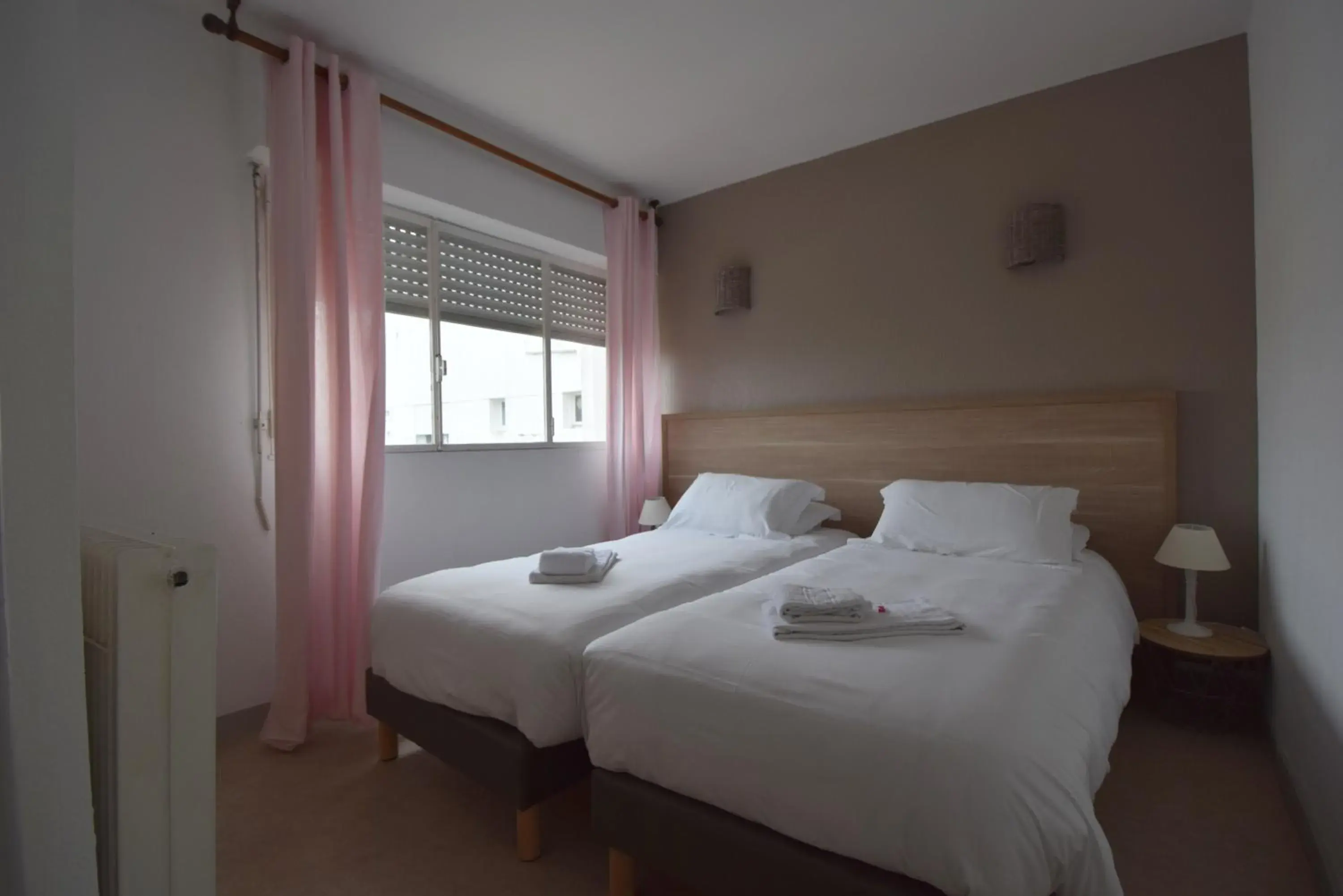Bed in Hôtel Beau Rivage